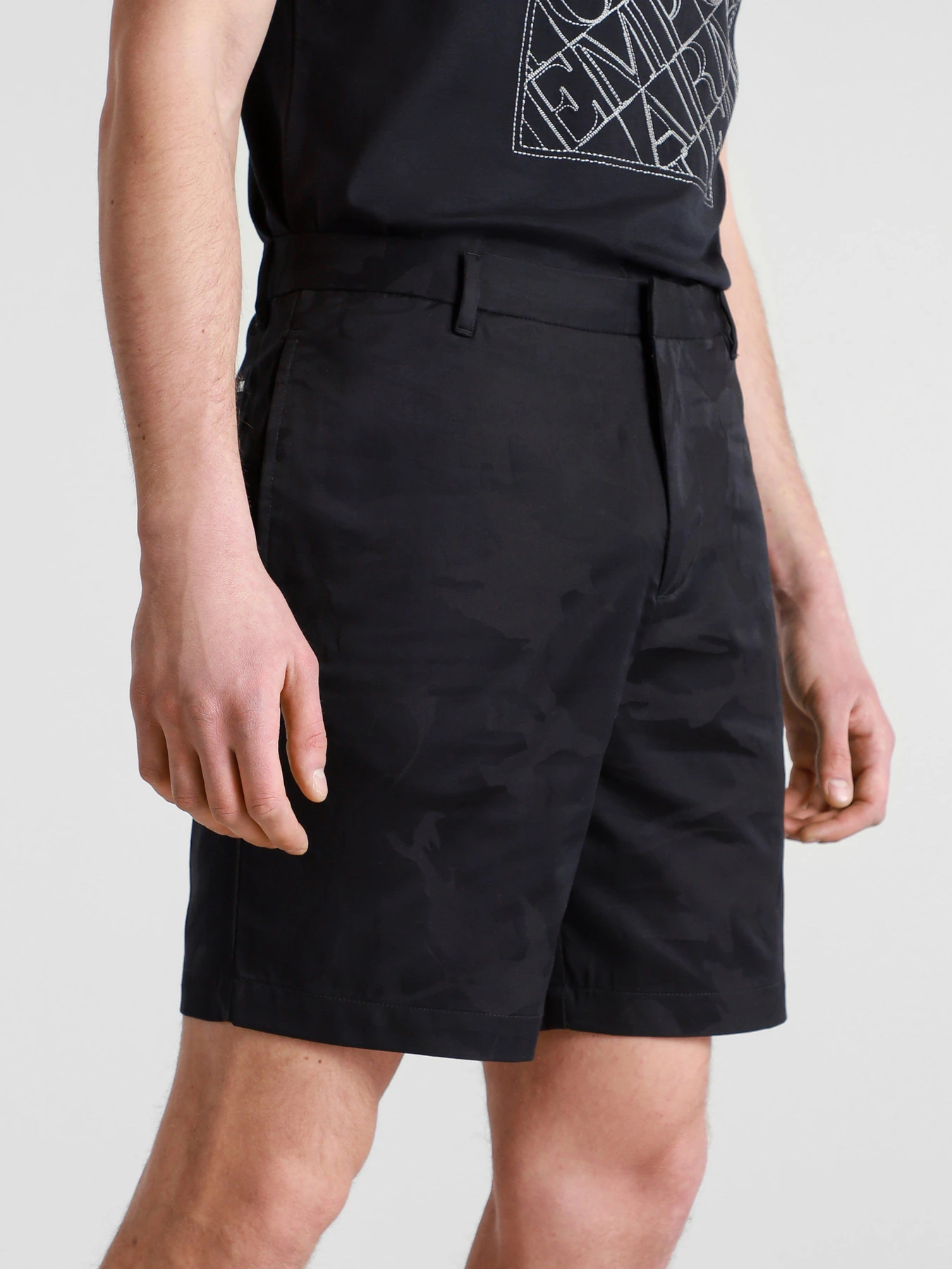 Шорти Emporio Armani модель 3K1PAH-1NVJZ-F946 Шорти Emporio Armani модель 3K1PAH-1NVJZ-F946 Фото