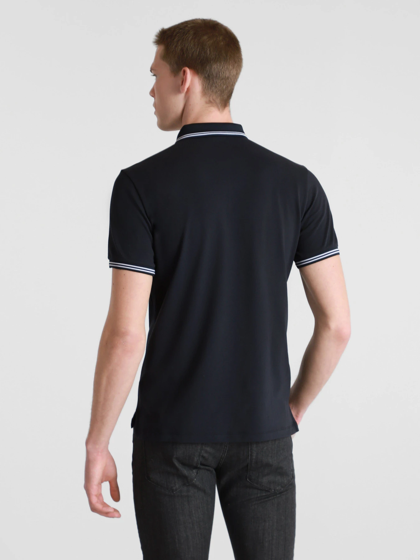 Футболки и поло Emporio Armani модель 8N1F2B-1JPTZ-0939 Футболки и поло Emporio Armani модель 8N1F2B-1JPTZ-0939 Фото