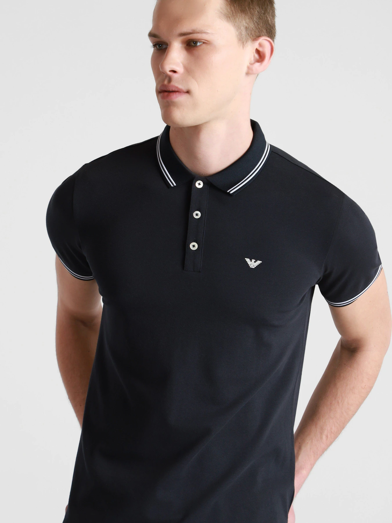 Футболки и поло Emporio Armani модель 8N1F2B-1JPTZ-0939 Футболки и поло Emporio Armani модель 8N1F2B-1JPTZ-0939 Фото