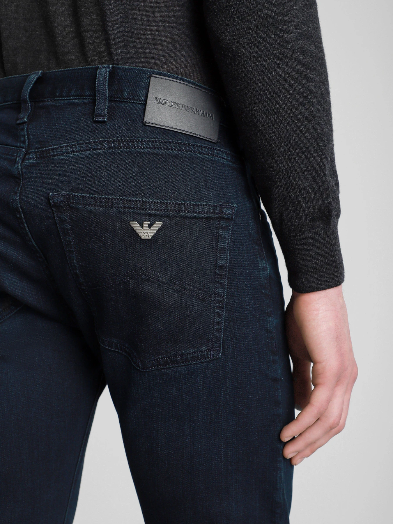 Джинсы Emporio Armani J45J45 модель 8N1J45-1D0IZ-0942 Джинсы Emporio Armani J45J45 модель 8N1J45-1D0IZ-0942 Фото