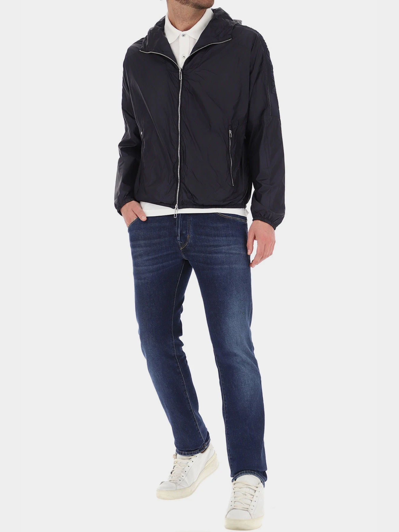 Куртки та дублянки Emporio Armani модель 3K1BT5-1NLYZ-0920 Куртки та дублянки Emporio Armani модель 3K1BT5-1NLYZ-0920 Фото