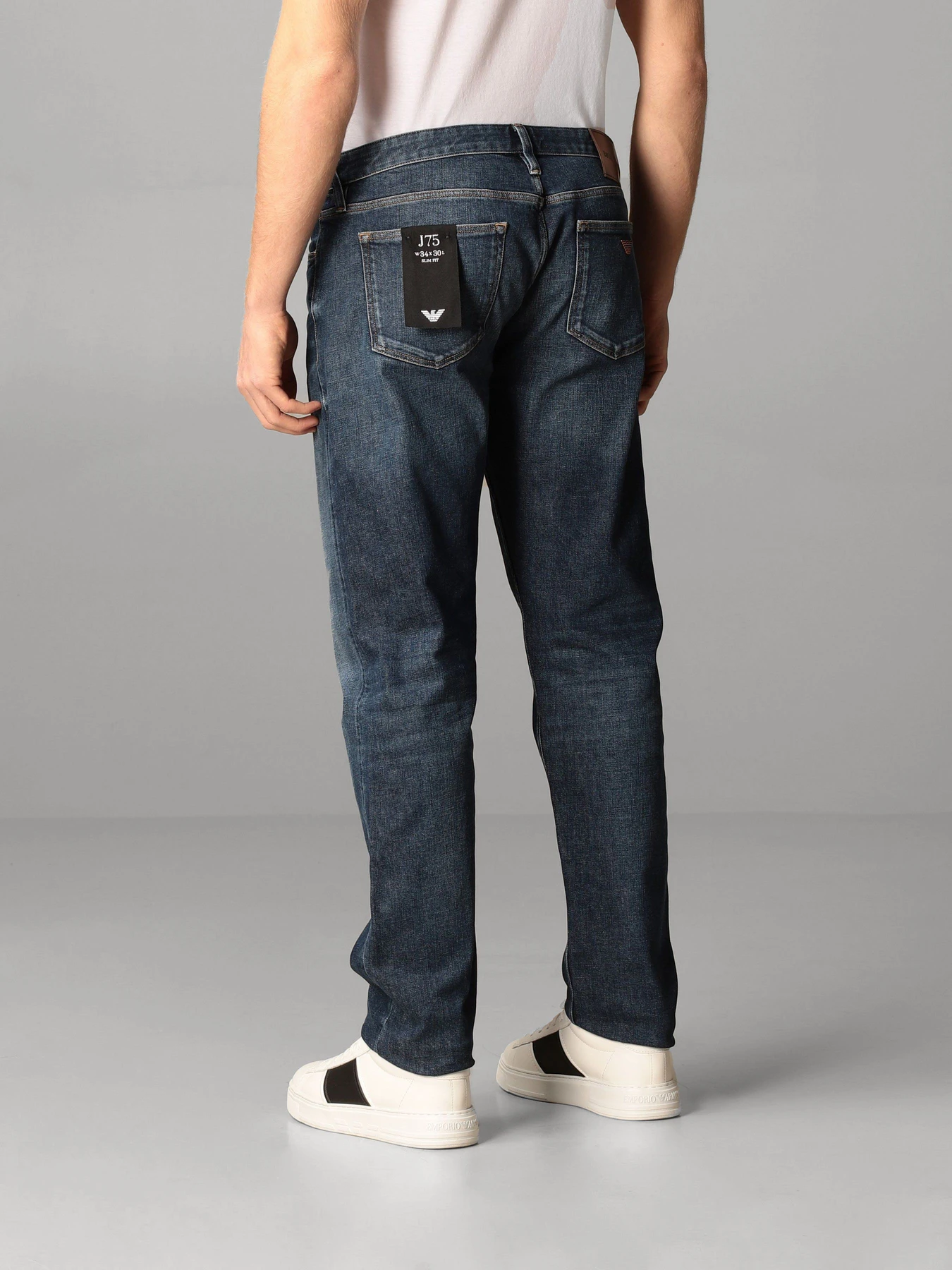 Джинсы Emporio Armani модель 3K1J75-1DY0Z-0942 Джинсы Emporio Armani модель 3K1J75-1DY0Z-0942 Фото