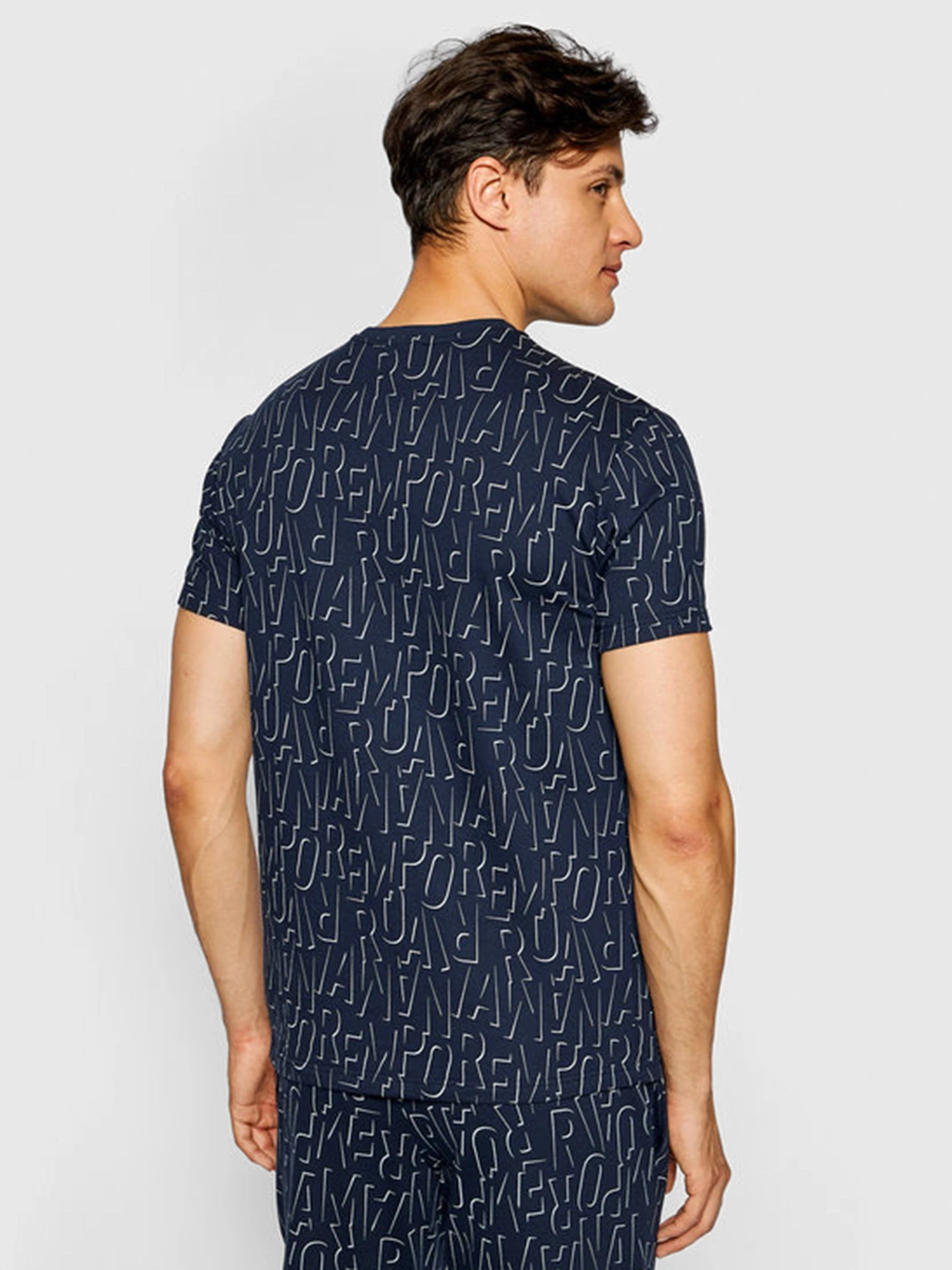Футболки и поло Emporio Armani модель 110853-1P566-00135 Футболки и поло Emporio Armani модель 110853-1P566-00135 Фото