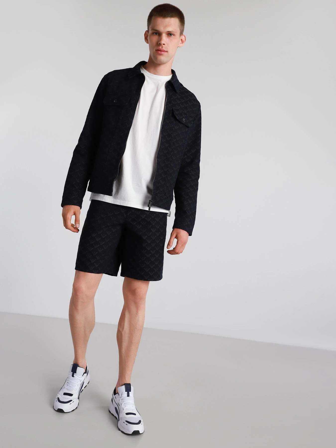 Шорты Emporio Armani модель 3K1PS1-1DY6Z-F905 Шорты Emporio Armani модель 3K1PS1-1DY6Z-F905 Фото