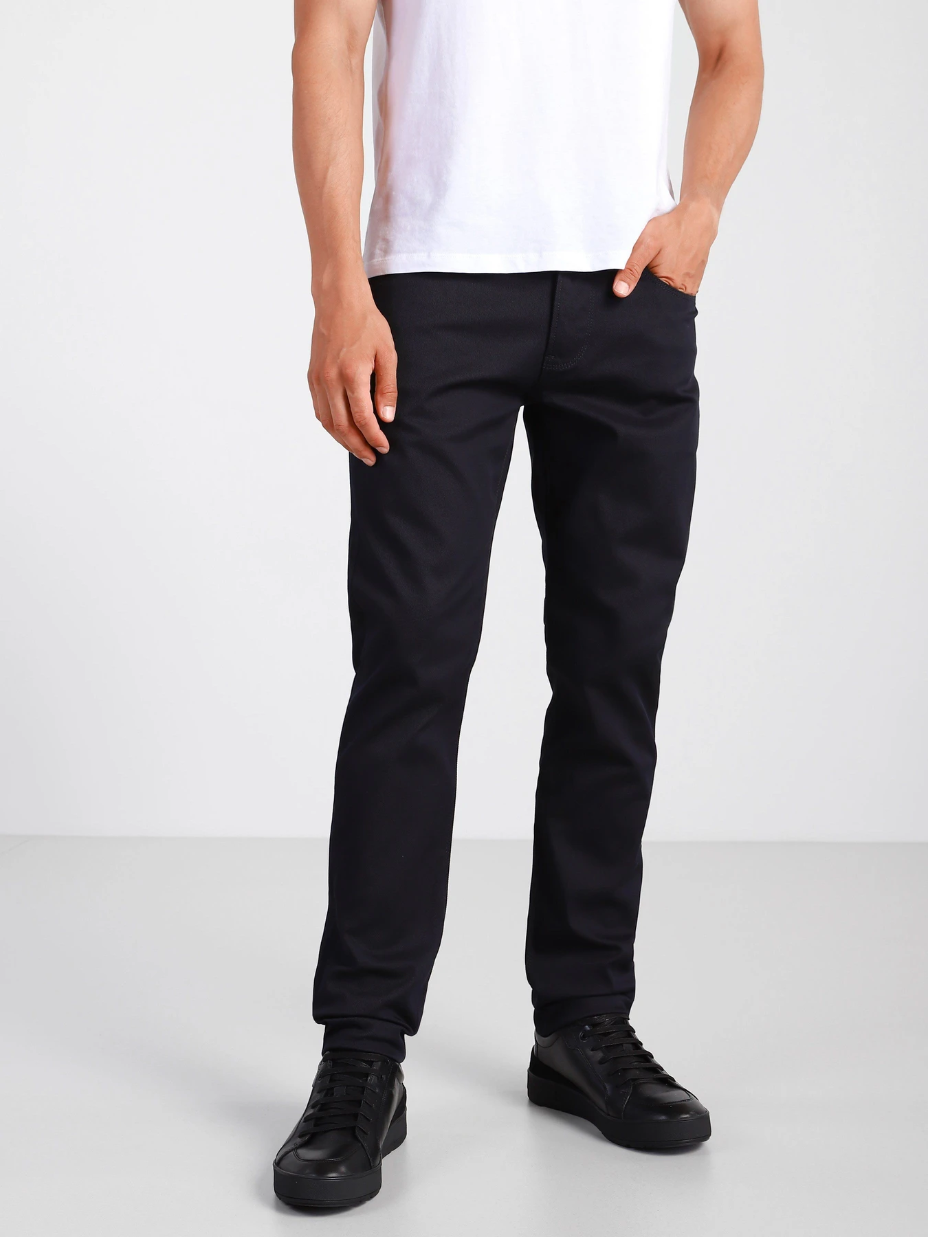 Джинсы Emporio Armani Slim модель 8N1J06-1NJ9Z-0920 Фото