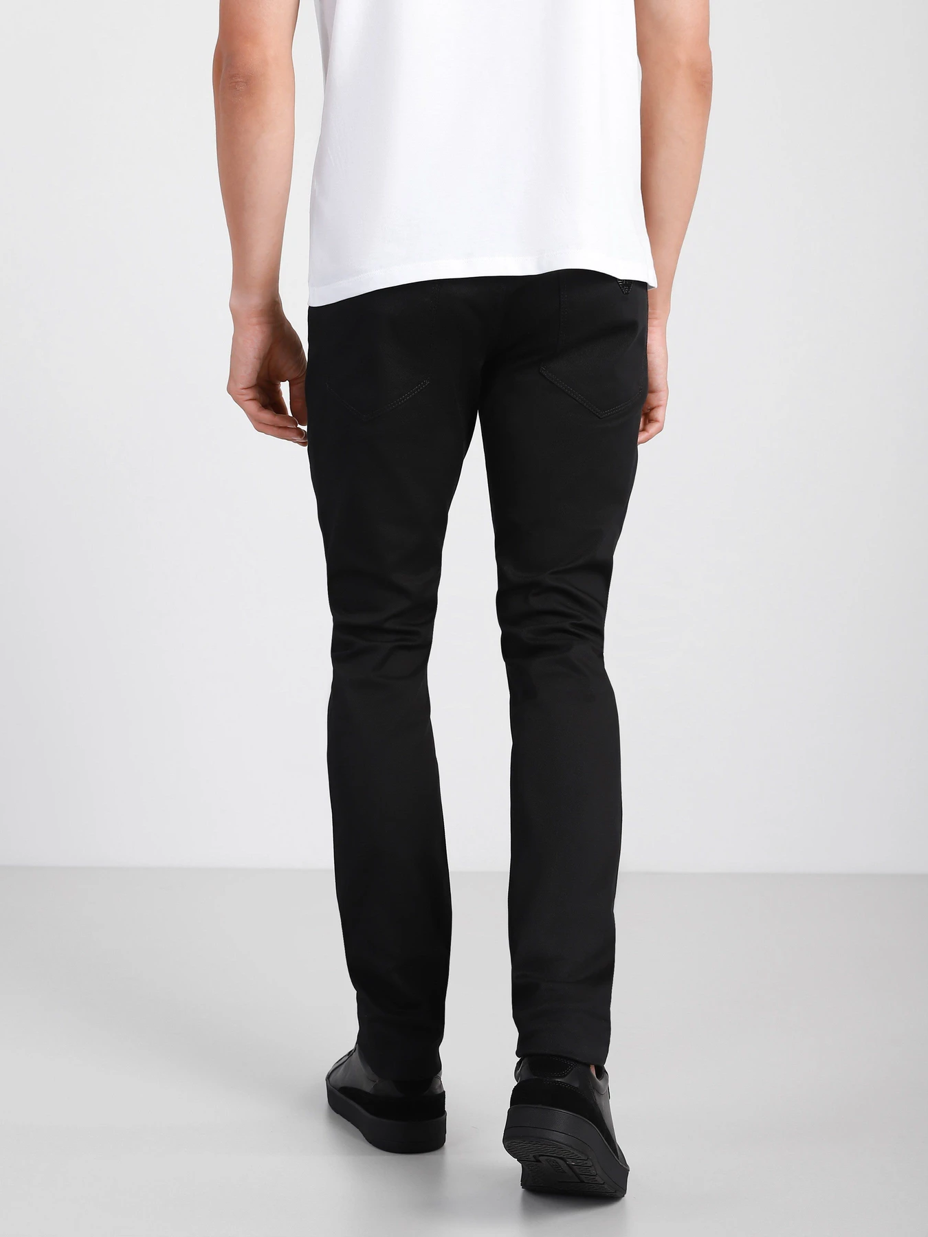 Джинсы Emporio Armani Slim модель 8N1J06-1NJ9Z-0999 Фото
