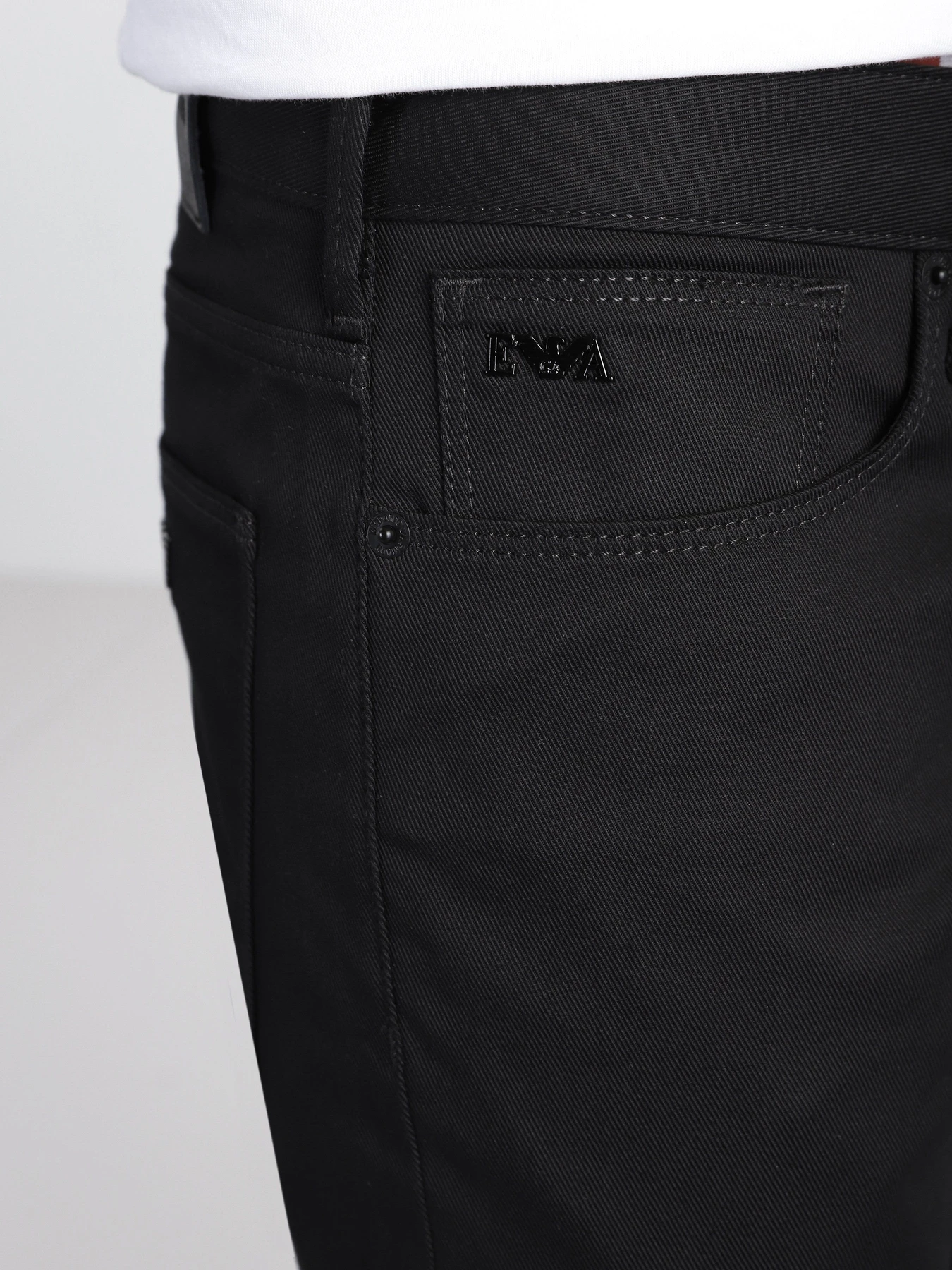 Джинсы Emporio Armani Slim модель 8N1J06-1NJ9Z-0999 Фото