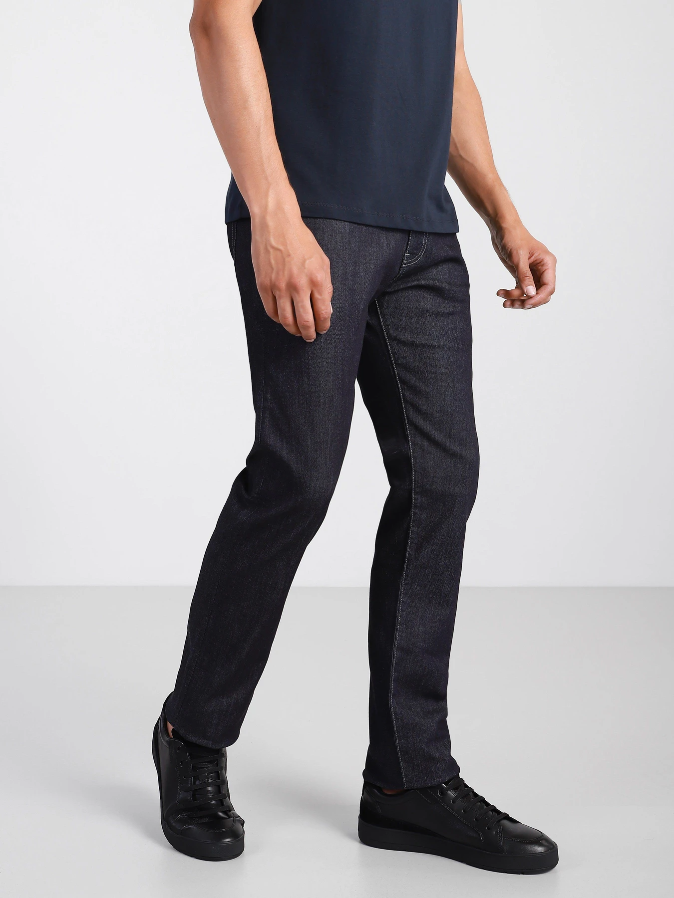 Джинсы Emporio Armani Straight модель 8N1J45-1D85Z-0941 Джинсы Emporio Armani Straight модель 8N1J45-1D85Z-0941 Фото