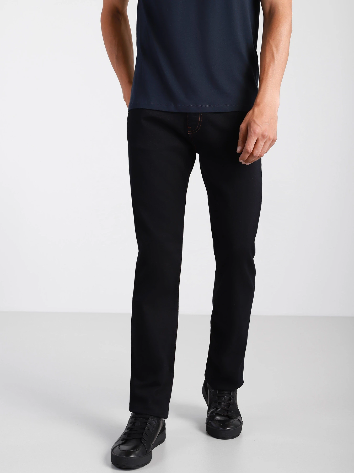 Джинсы Emporio Armani Slim модель 8N1J45-1G0IZ-0941 Фото