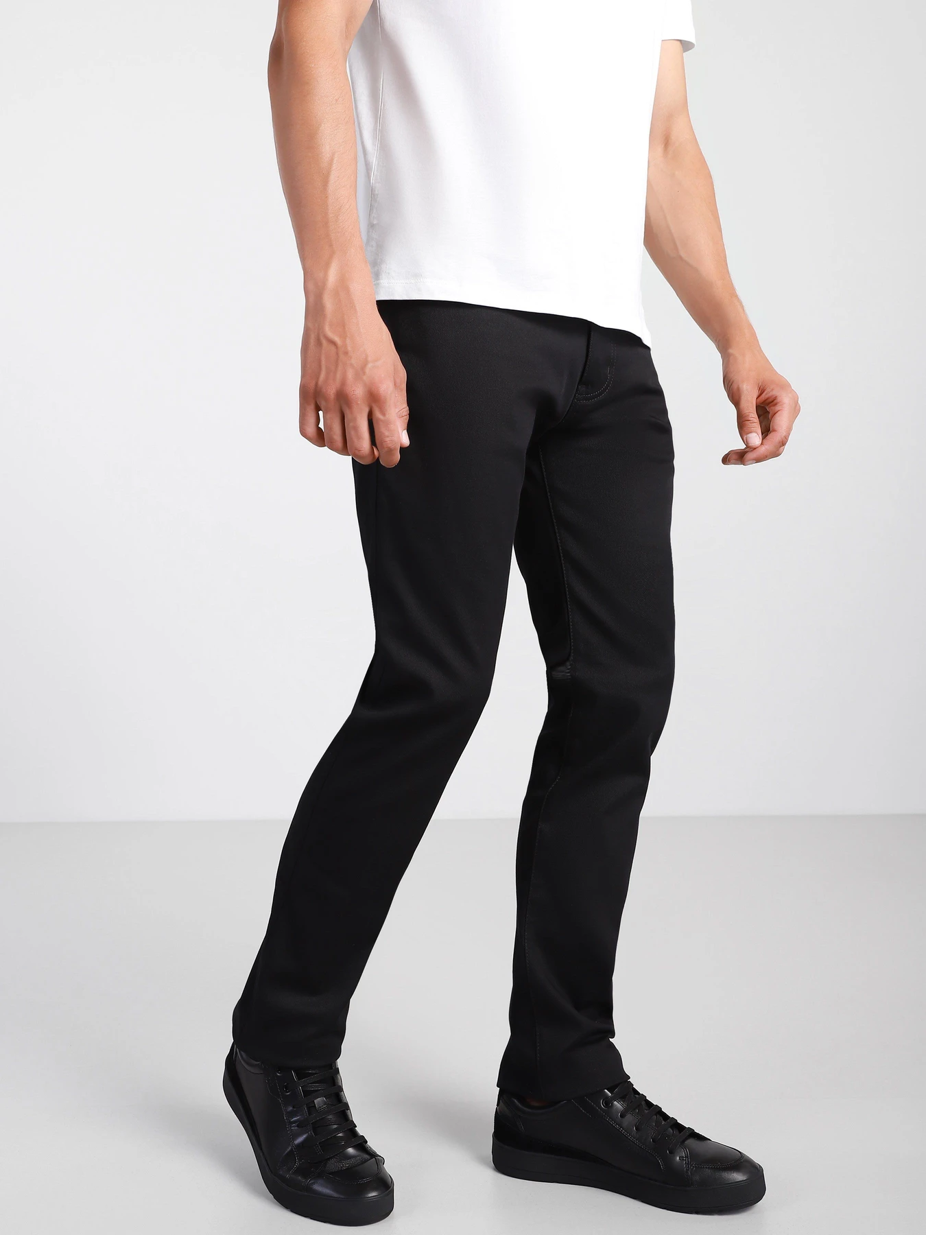 Джинсы Emporio Armani Regular модель 8N1J45-1NJ9Z-0999 Фото