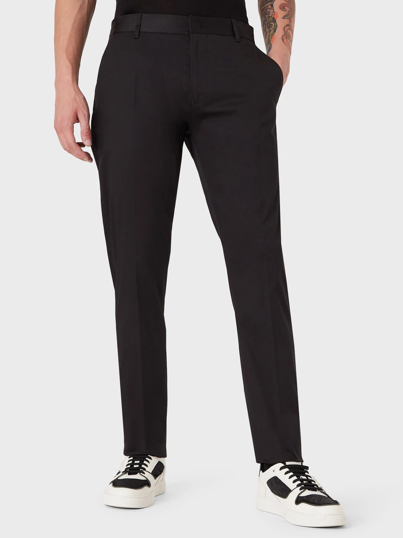 Брюки Emporio Armani модель 8N1P15-1NJ7Z-0999 Брюки Emporio Armani модель 8N1P15-1NJ7Z-0999 Фото