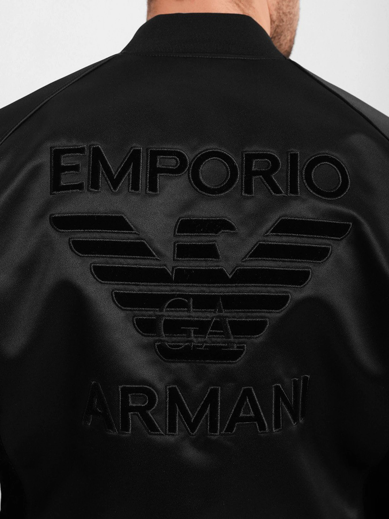 Куртки та дублянки Emporio Armani модель 6K1B94-1NYXZ-0999 Куртки та дублянки Emporio Armani модель 6K1B94-1NYXZ-0999 Фото