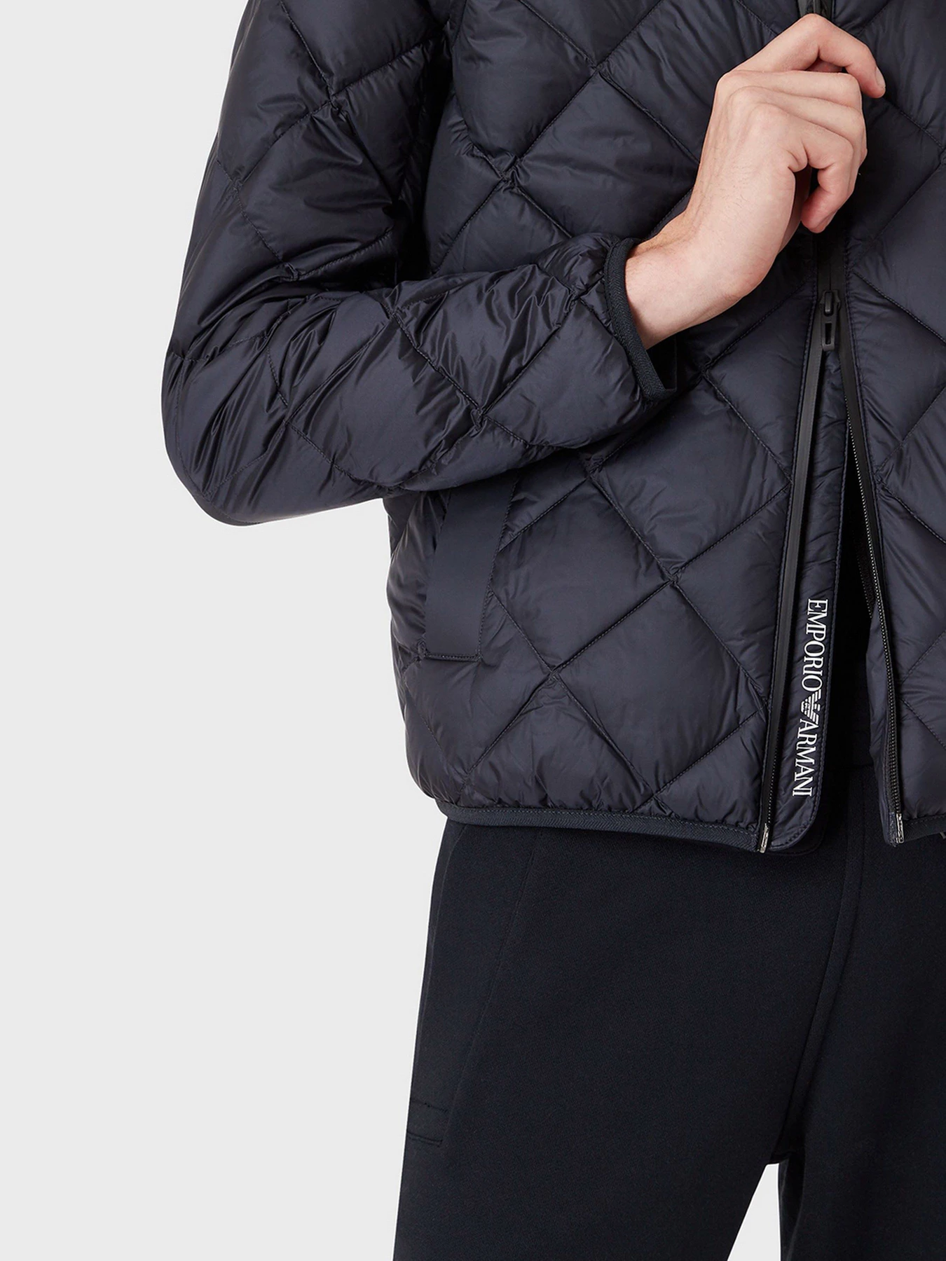 Куртки та дублянки Emporio Armani модель 6K1BC9-1NLYZ-0920 Куртки та дублянки Emporio Armani модель 6K1BC9-1NLYZ-0920 Фото