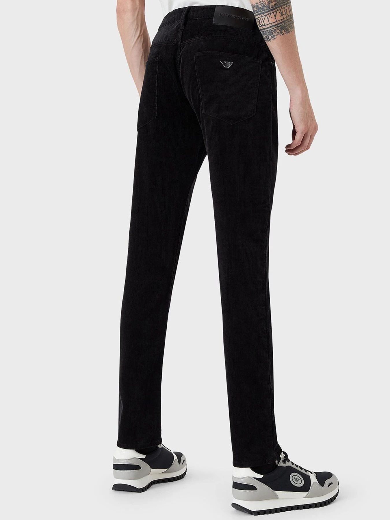 Джинси Emporio Armani модель 6K1J06-1NPMZ-0999 Джинси Emporio Armani модель 6K1J06-1NPMZ-0999 Фото