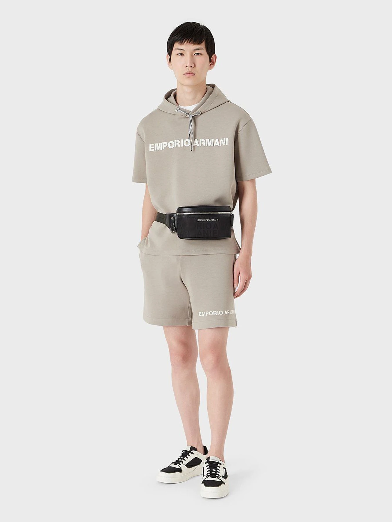 Худи и свитшоты Emporio Armani модель 6K1M63-1JHSZ-0185 Худи и свитшоты Emporio Armani модель 6K1M63-1JHSZ-0185 Фото