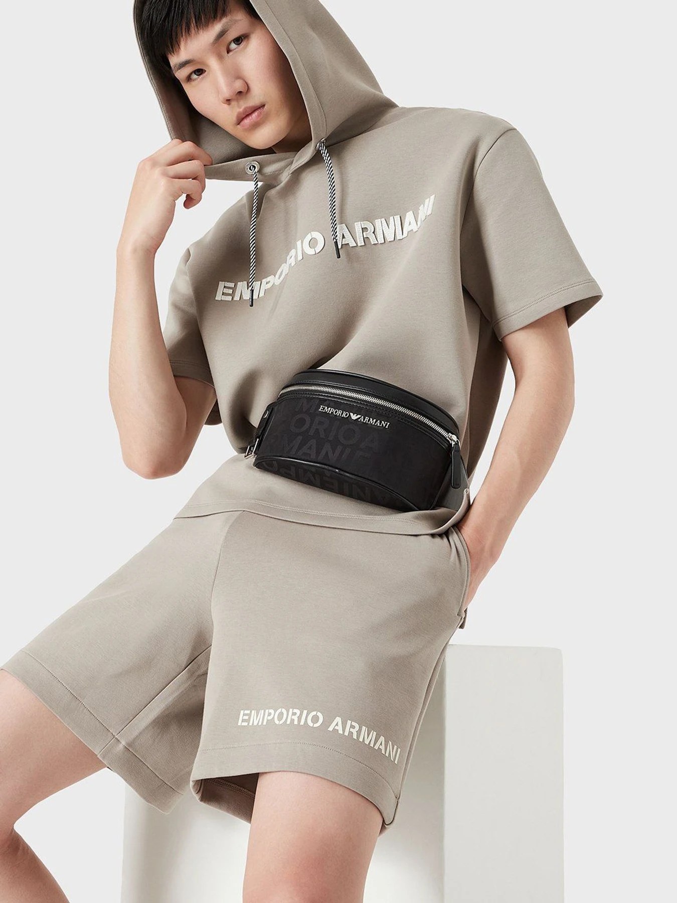Шорты Emporio Armani модель 6K1P66-1JHSZ-0185 Фото