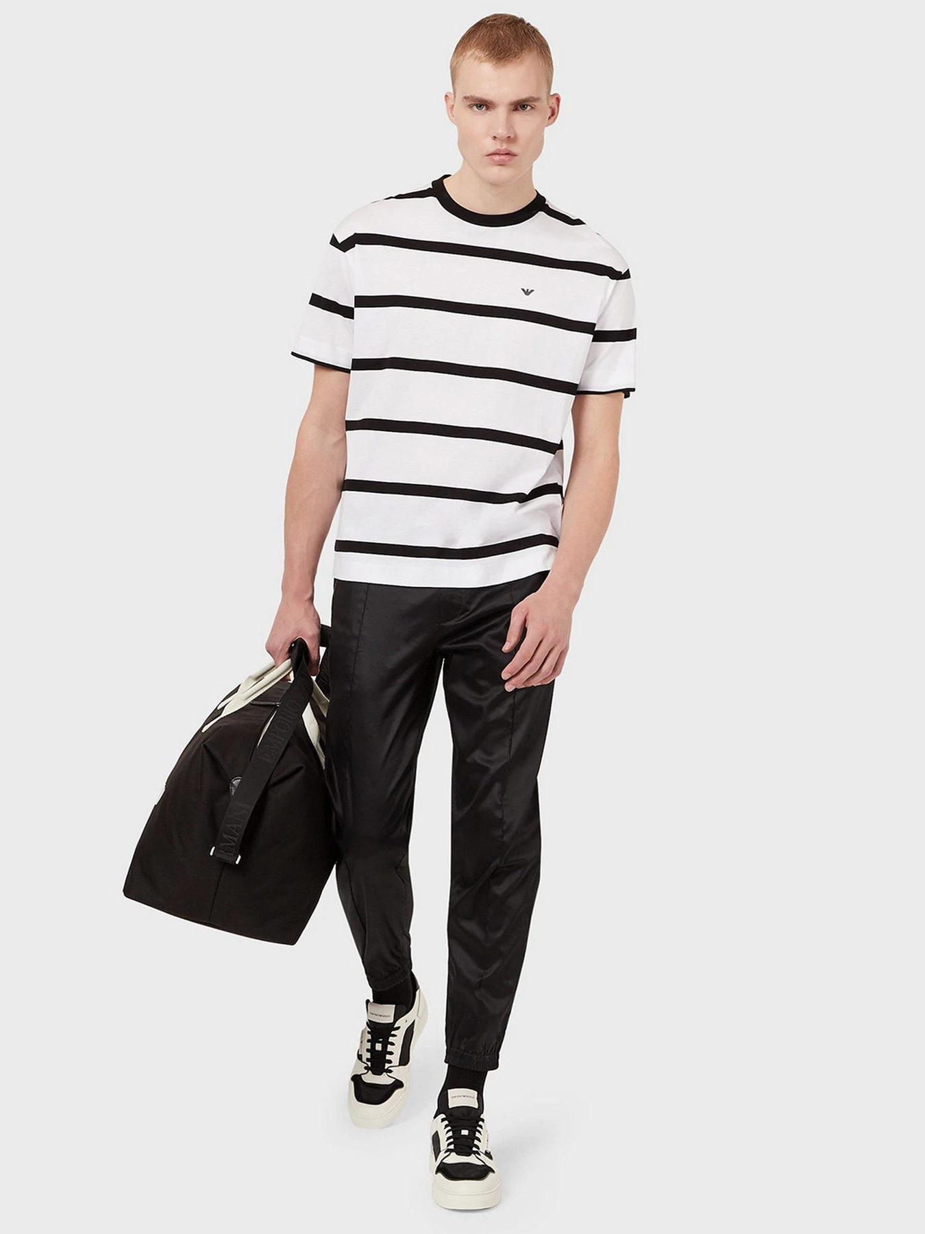 Футболки и поло Emporio Armani модель 6K1T68-1JRFZ-F113 Футболки и поло Emporio Armani модель 6K1T68-1JRFZ-F113 Фото