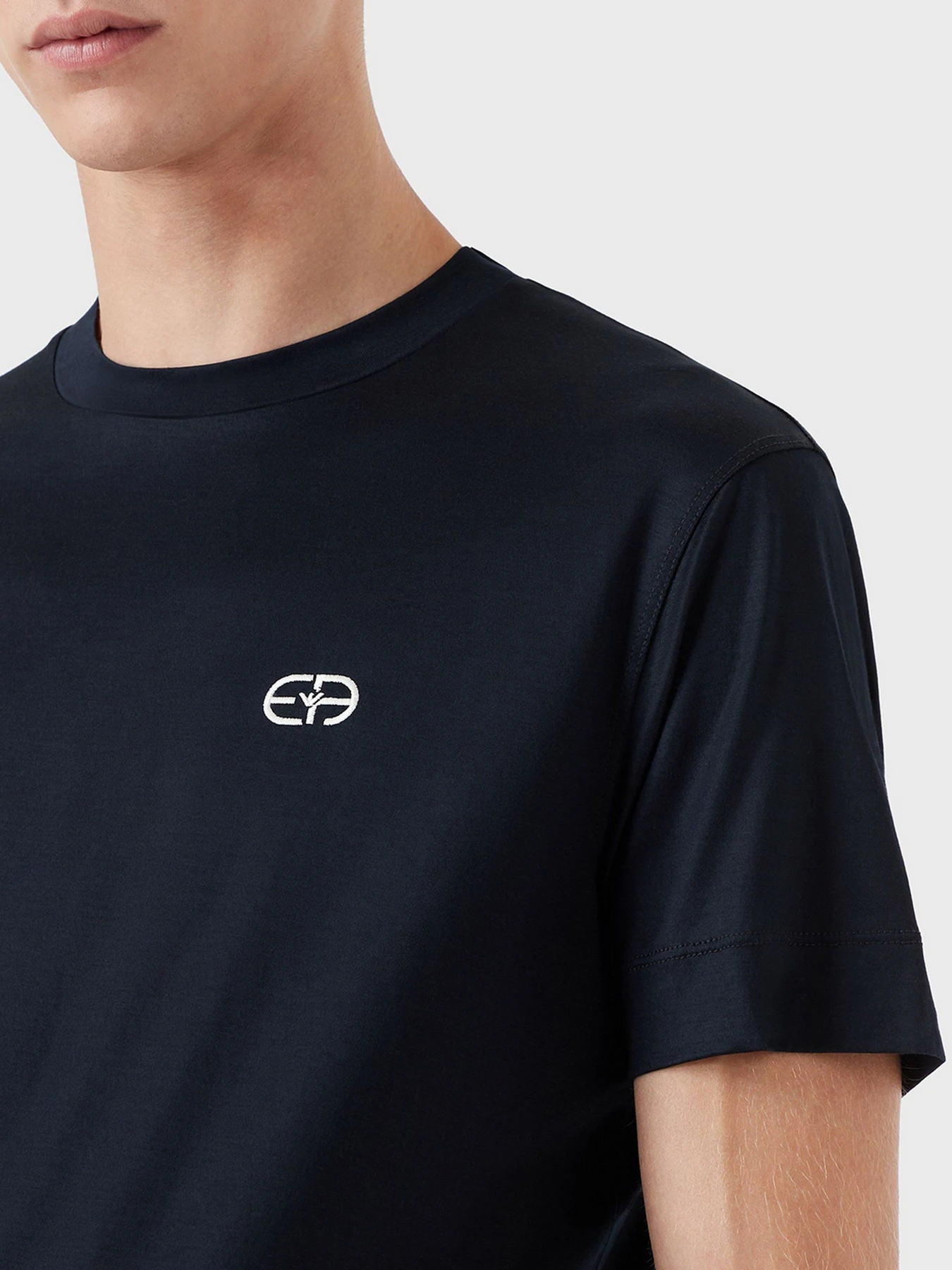 Футболки и поло Emporio Armani модель 6K1T87-1JUVZ-0920 Футболки и поло Emporio Armani модель 6K1T87-1JUVZ-0920 Фото
