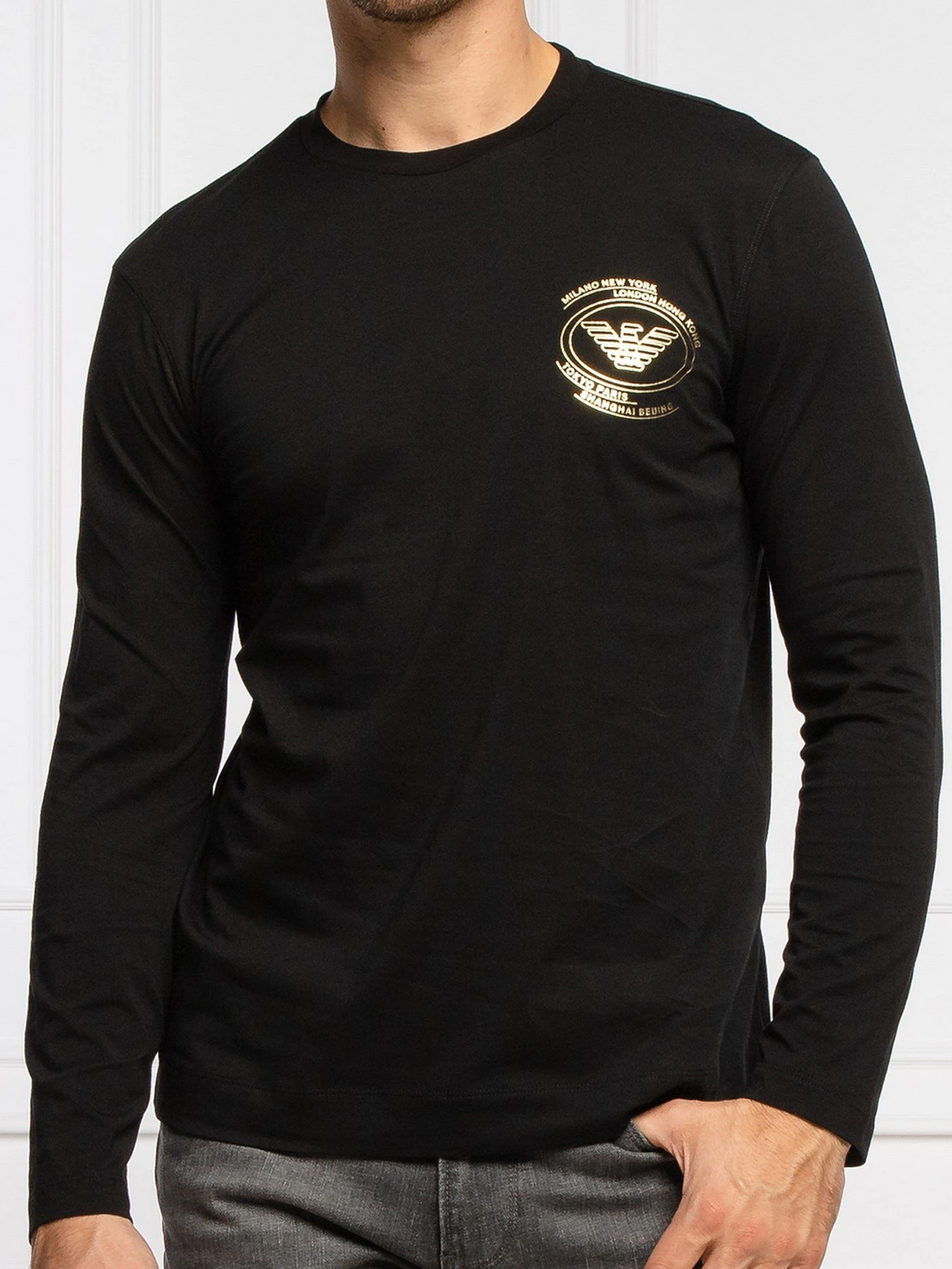 Худи и свитшоты Emporio Armani модель 6K1TN9-1JPZZ-0999 Худи и свитшоты Emporio Armani модель 6K1TN9-1JPZZ-0999 Фото