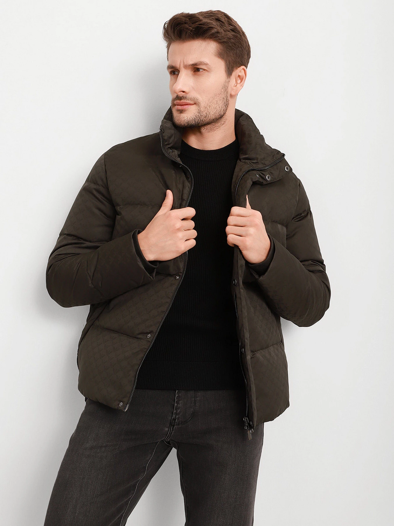 Куртки та дублянки Emporio Armani модель 8N1BN3-1NHQZ-F520 Куртки та дублянки Emporio Armani модель 8N1BN3-1NHQZ-F520 Фото