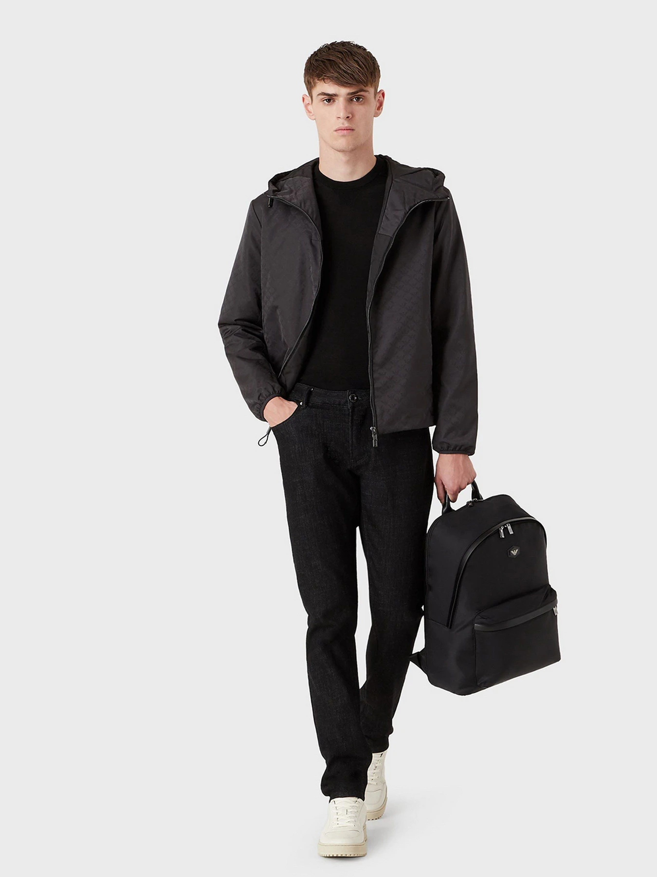 Куртки и дубленки Emporio Armani модель 8N1BN4-1NHQZ-F052 Куртки и дубленки Emporio Armani модель 8N1BN4-1NHQZ-F052 Фото