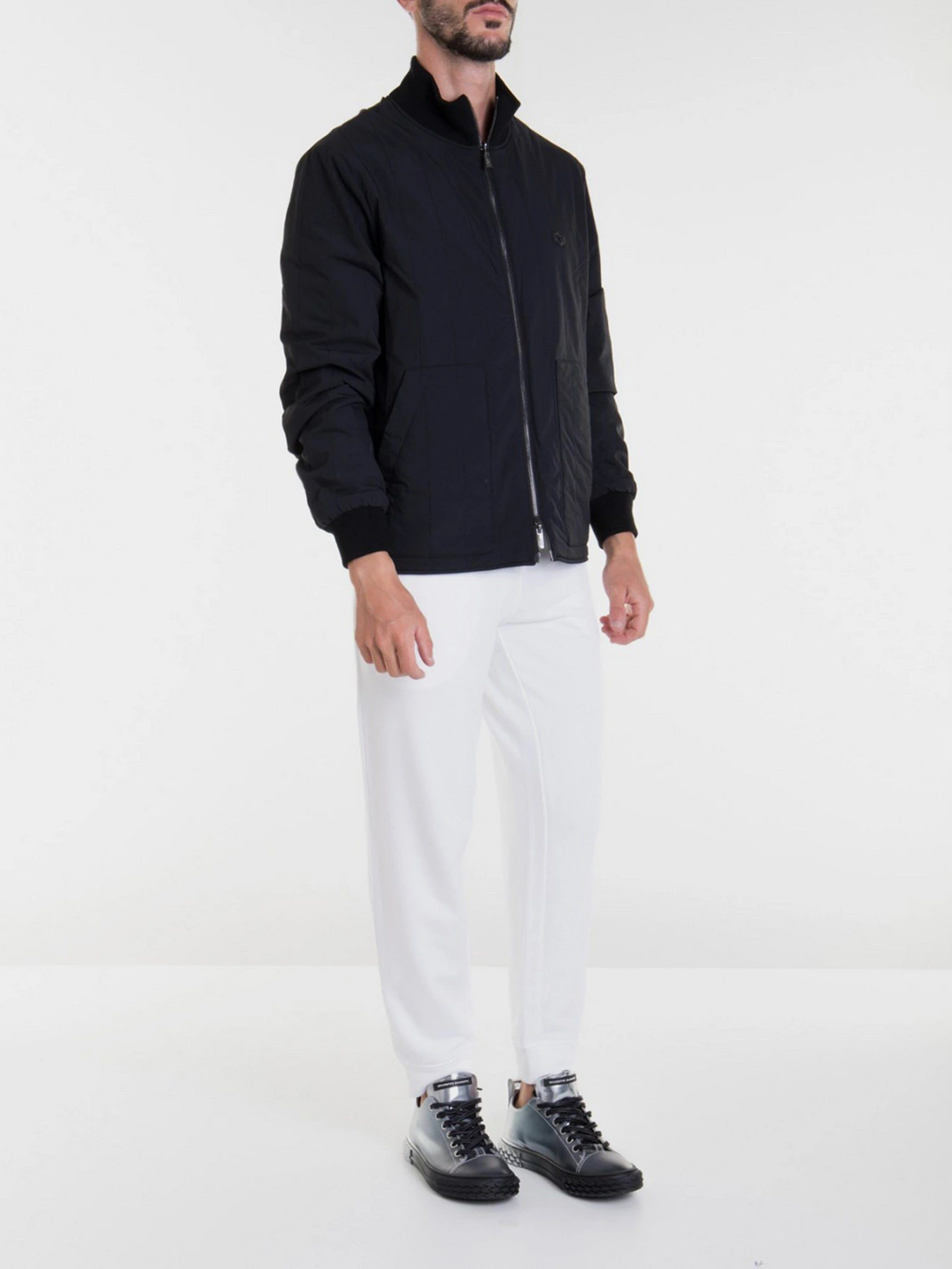 Куртки та дублянки Emporio Armani модель 8N1BQ4-1NZDZ-0999 Куртки та дублянки Emporio Armani модель 8N1BQ4-1NZDZ-0999 Фото