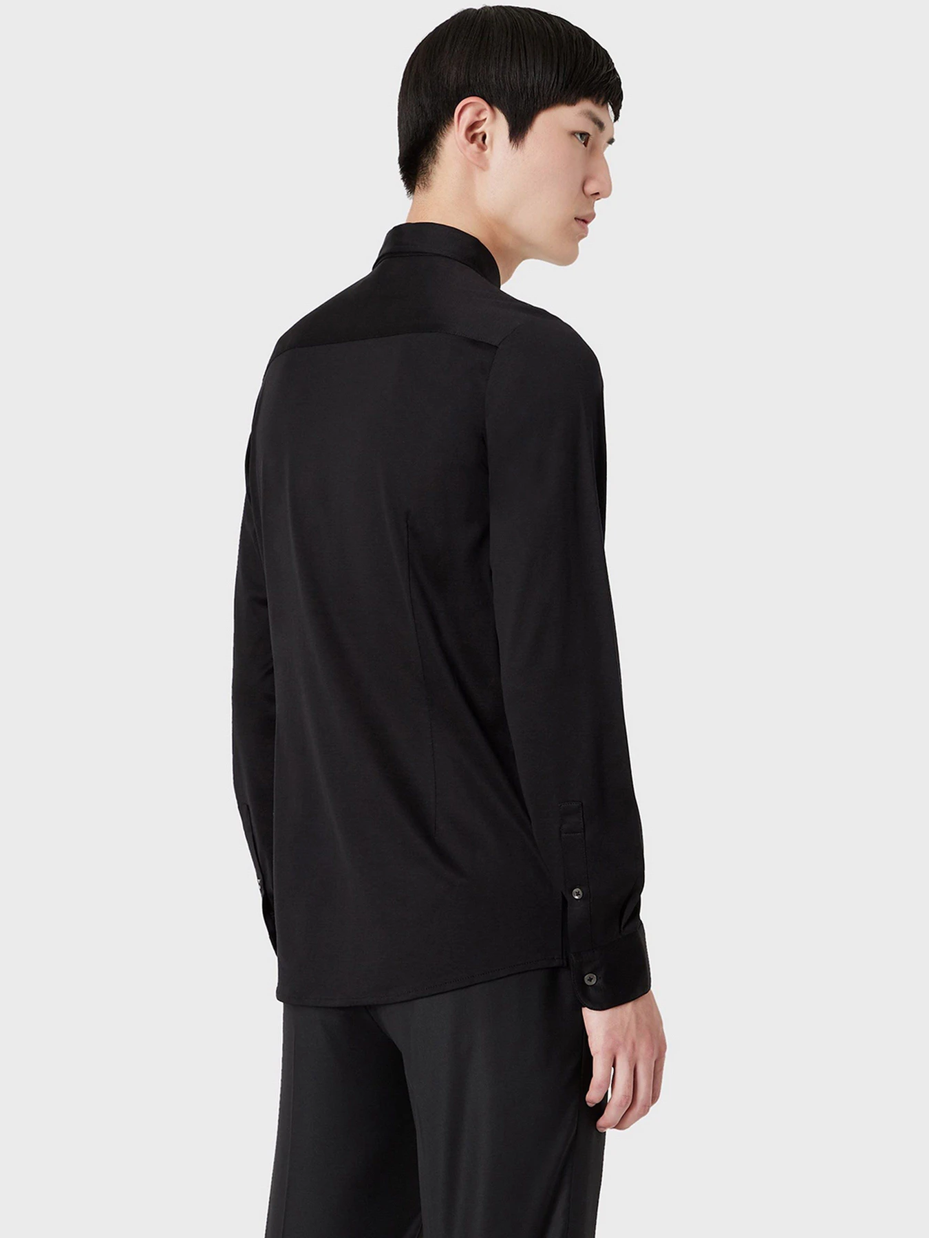 Рубашки Emporio Armani модель 8N1CG1-1JUVZ-0999 Рубашки Emporio Armani модель 8N1CG1-1JUVZ-0999 Фото