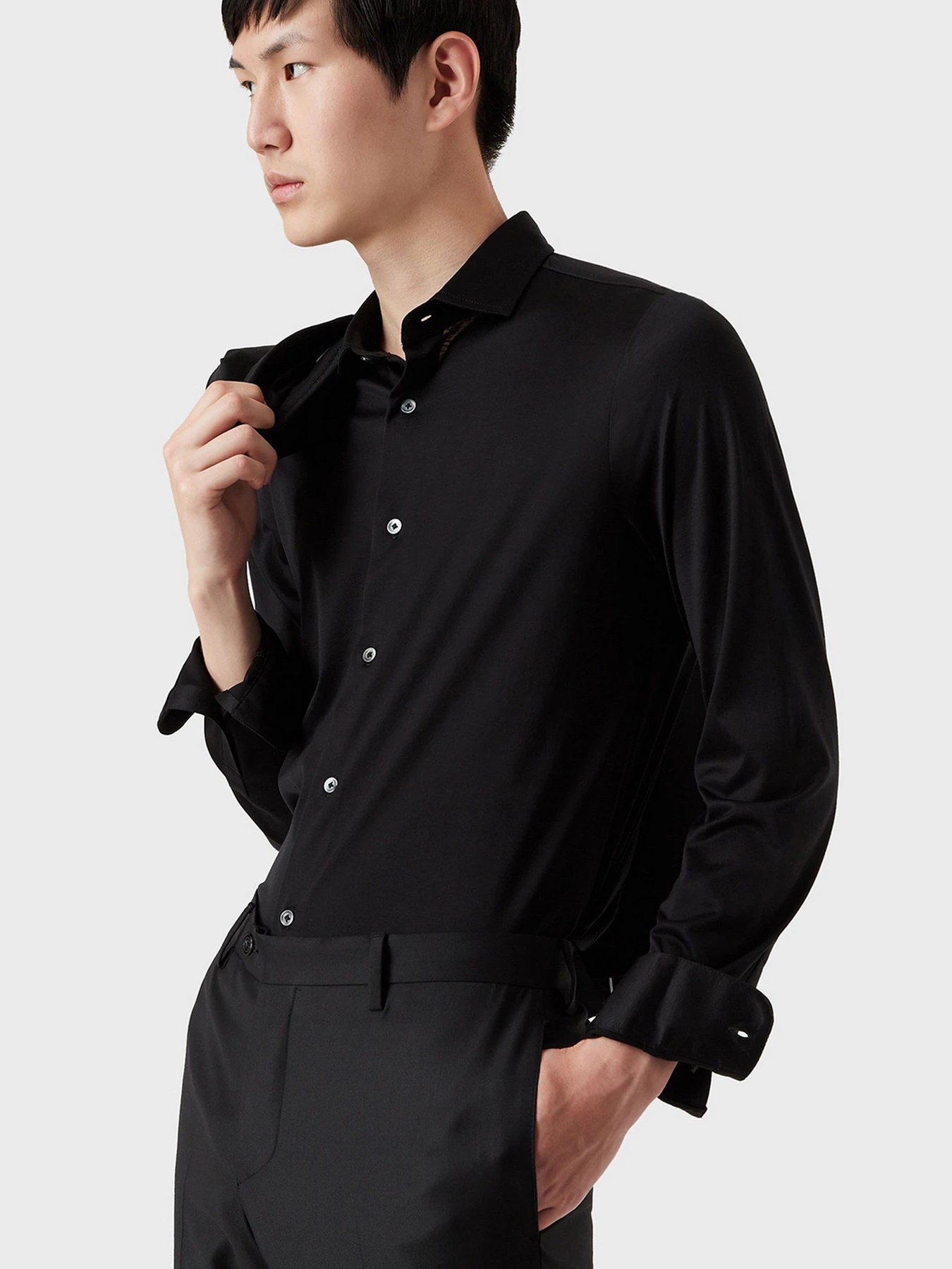 Рубашки Emporio Armani модель 8N1CG1-1JUVZ-0999 Рубашки Emporio Armani модель 8N1CG1-1JUVZ-0999 Фото