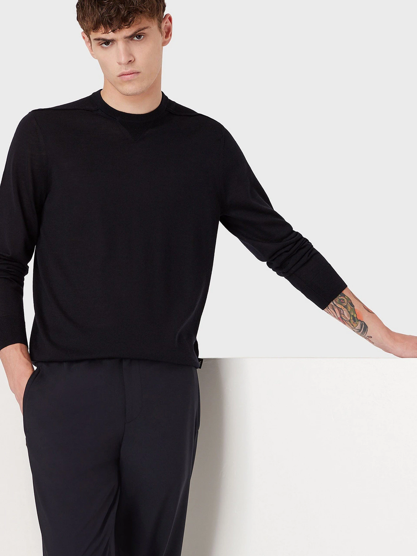 Свитры и кардиганы Emporio Armani модель 8N1MUV-1MJWZ-0920 Свитры и кардиганы Emporio Armani модель 8N1MUV-1MJWZ-0920 Фото