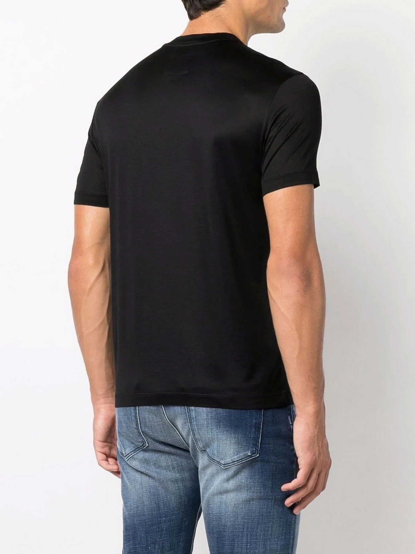 Футболки и поло Emporio Armani модель 8N1TD8-1JUVZ-0999 Футболки и поло Emporio Armani модель 8N1TD8-1JUVZ-0999 Фото