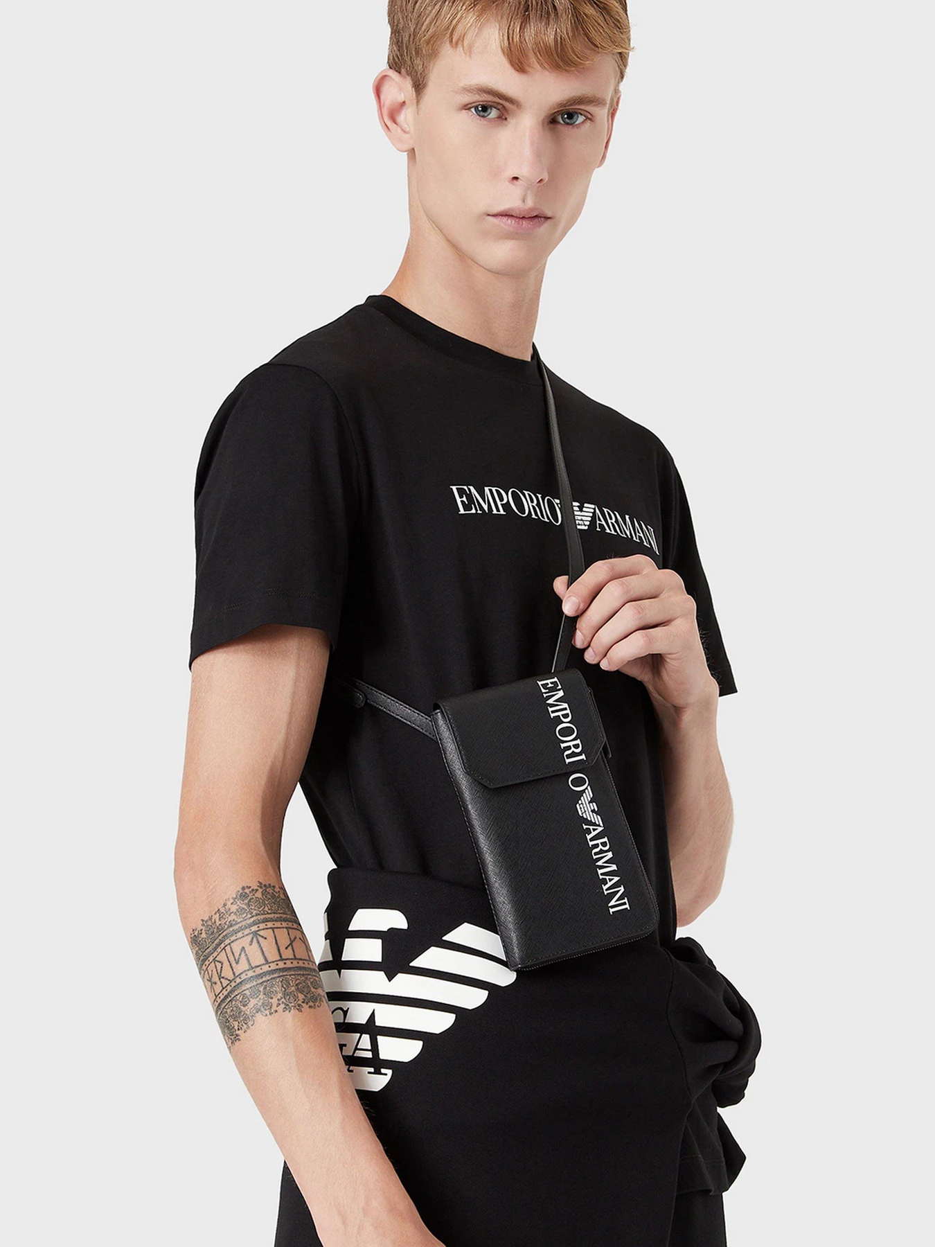 Футболки и поло Emporio Armani модель 8N1TN5-1JPZZ-0021 Футболки и поло Emporio Armani модель 8N1TN5-1JPZZ-0021 Фото
