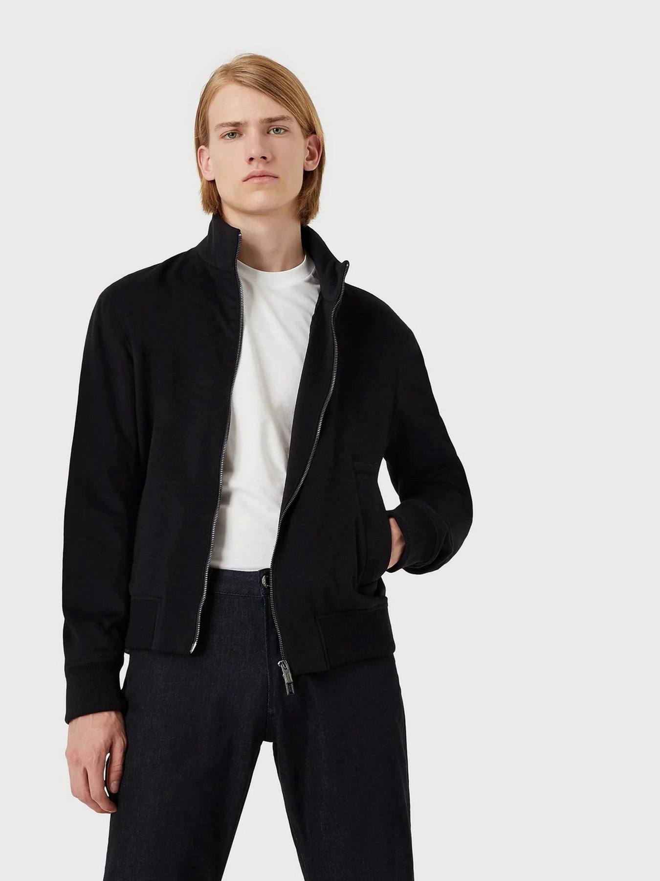 Джинсы Emporio Armani Slim модель 8N1J06-1G19Z-0941 Джинсы Emporio Armani Slim модель 8N1J06-1G19Z-0941 Фото