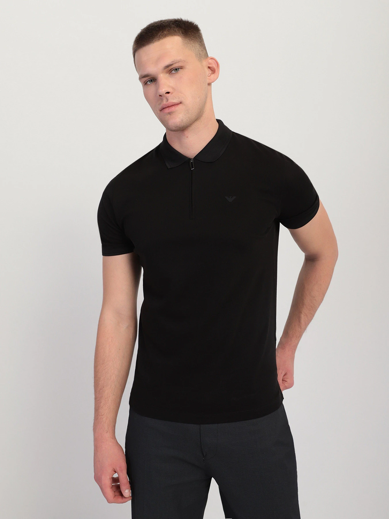 Футболки и поло Emporio Armani модель 6K1F80-1JTKZ-0999 Футболки и поло Emporio Armani модель 6K1F80-1JTKZ-0999 Фото