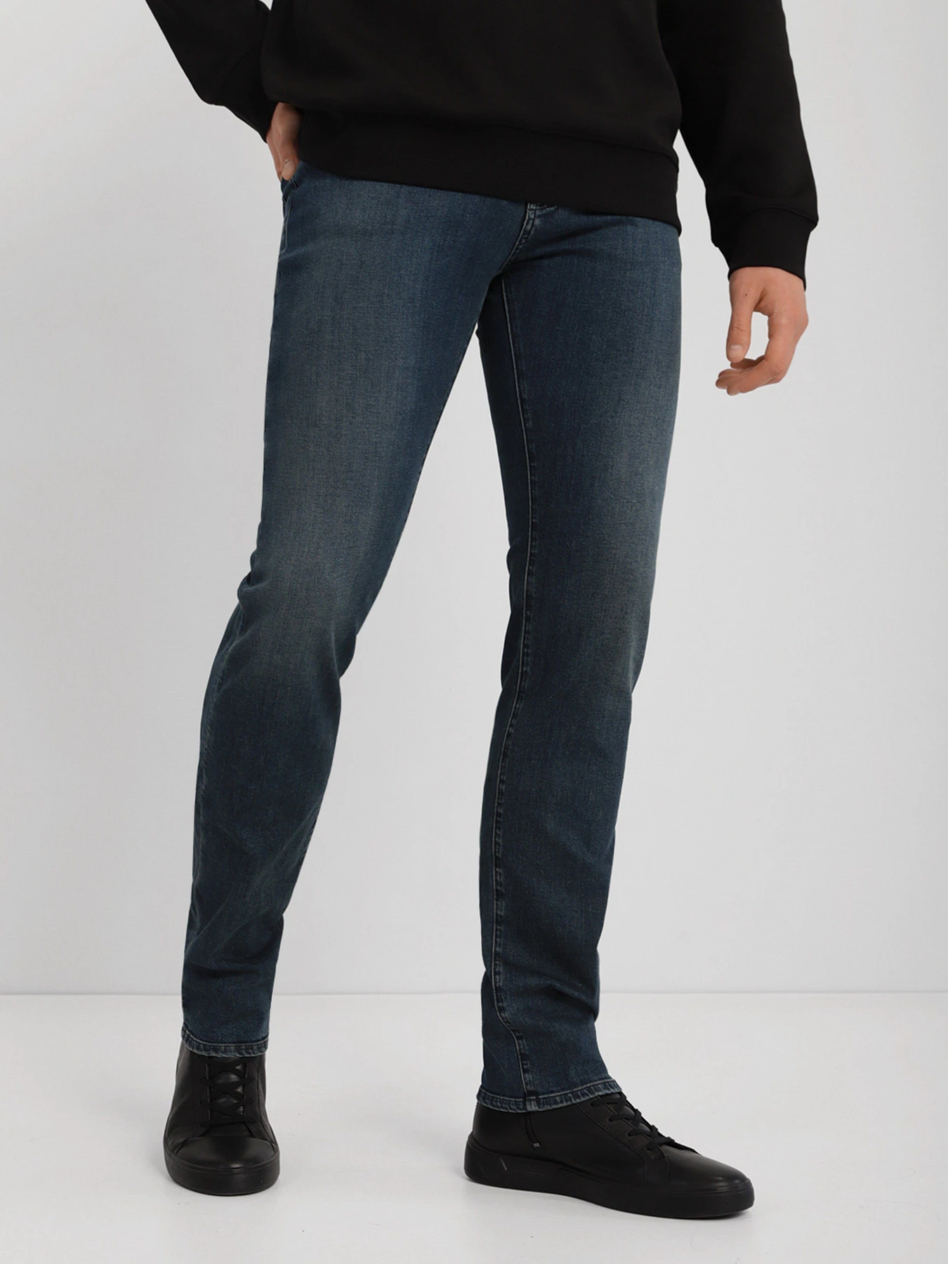 Джинси Emporio Armani Slim модель 8N1J45-1G19Z-0942 Фото