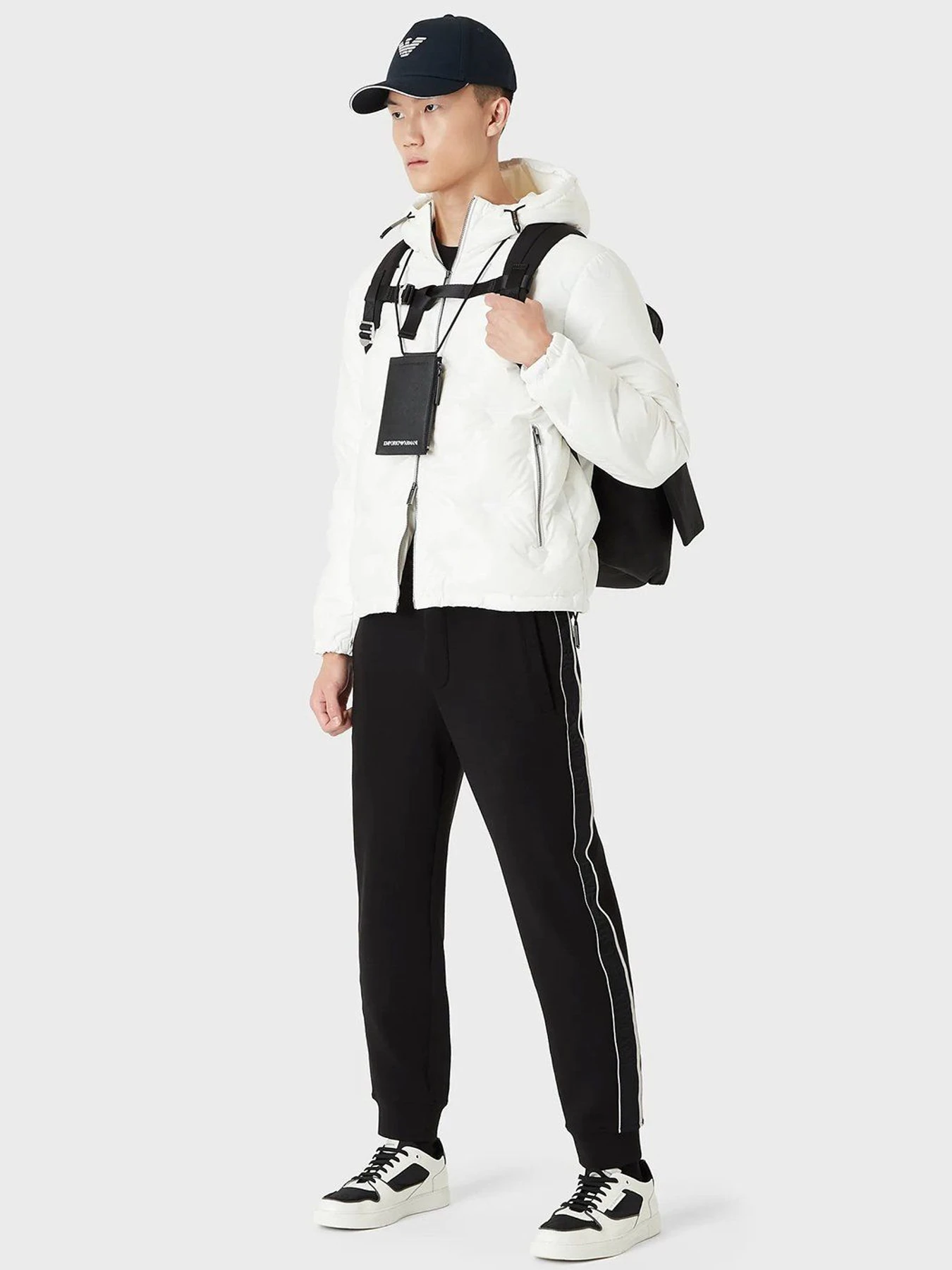 Куртки та дублянки Emporio Armani модель 6K1B93-1NYWZ-0101 Куртки та дублянки Emporio Armani модель 6K1B93-1NYWZ-0101 Фото