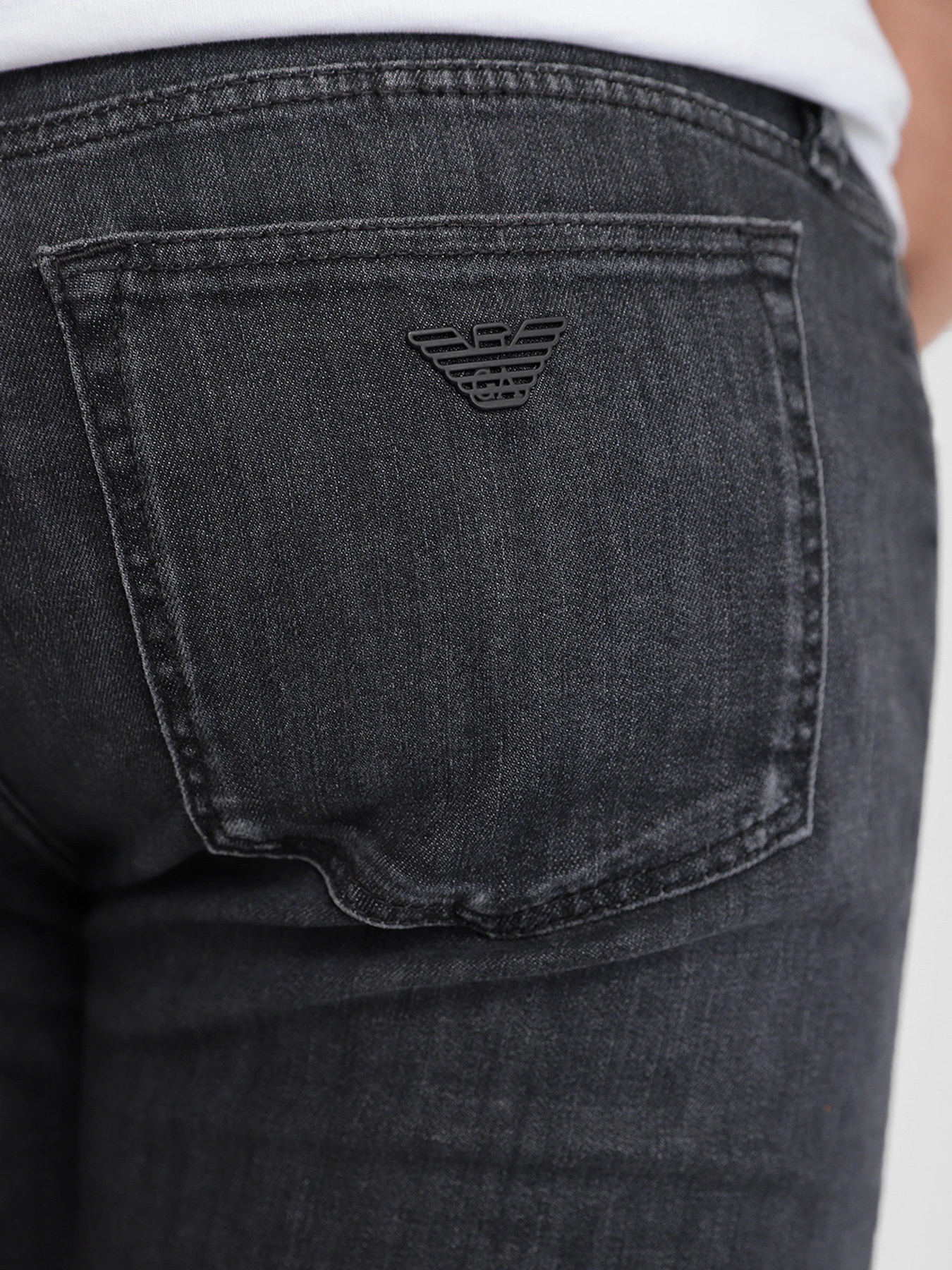 Джинсы Emporio Armani Slim модель 8N1J75-1D85Z-0006 Джинсы Emporio Armani Slim модель 8N1J75-1D85Z-0006 Фото