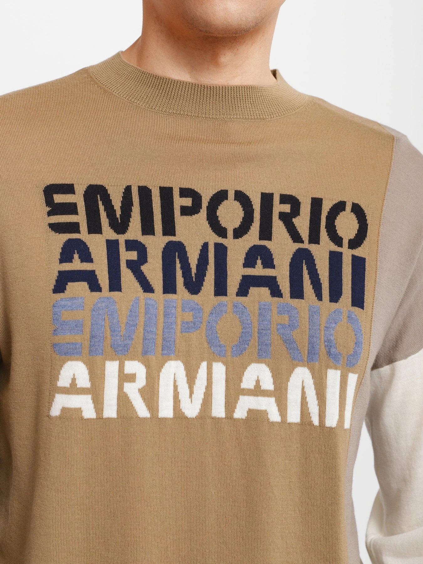 Свитры и кардиганы Emporio Armani модель 3L1MX3-1MGTZ-F117 Свитры и кардиганы Emporio Armani модель 3L1MX3-1MGTZ-F117 Фото
