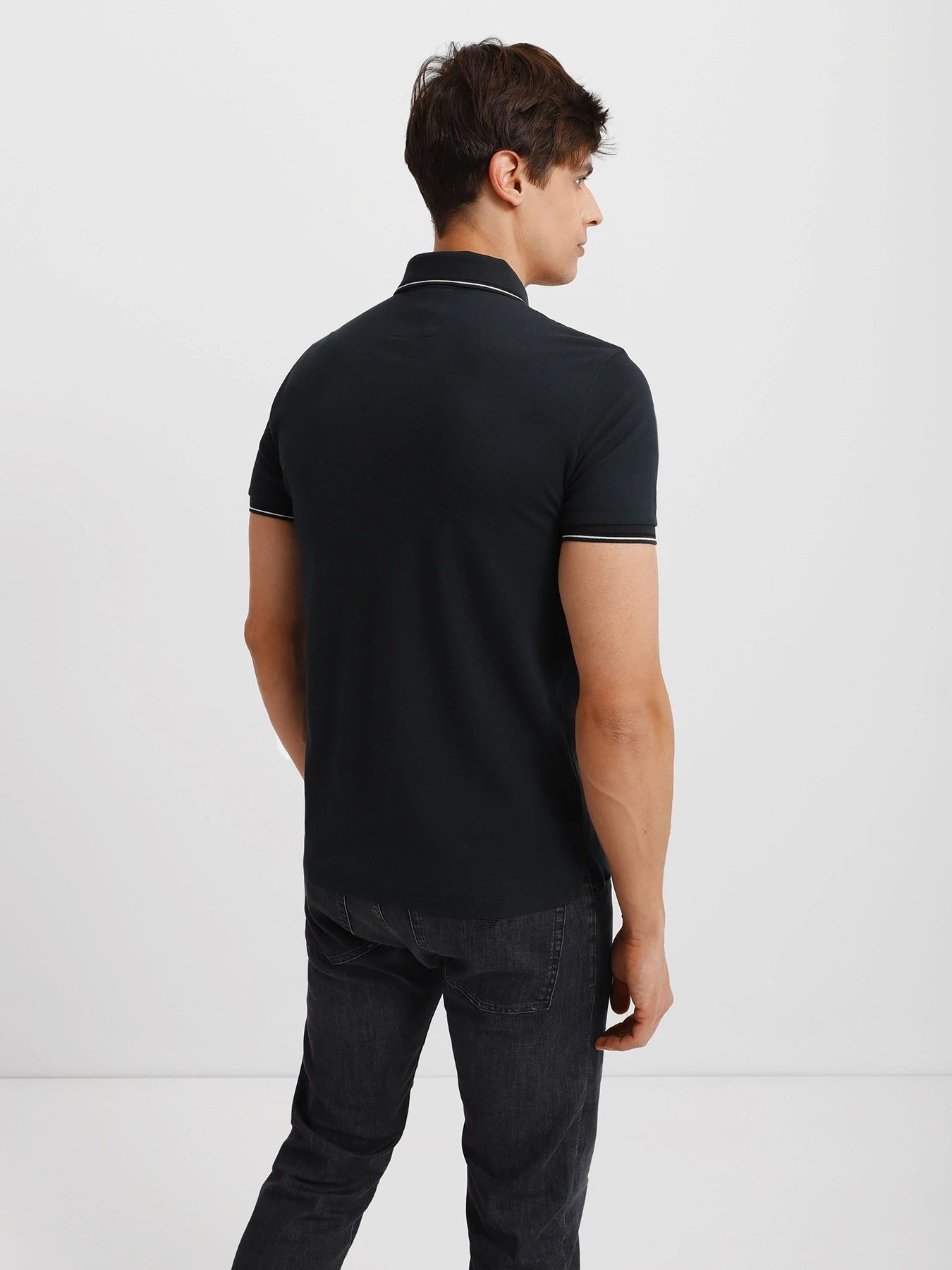 Футболки и поло Emporio Armani модель 8N1FB4-1JPTZ-0585 Футболки и поло Emporio Armani модель 8N1FB4-1JPTZ-0585 Фото