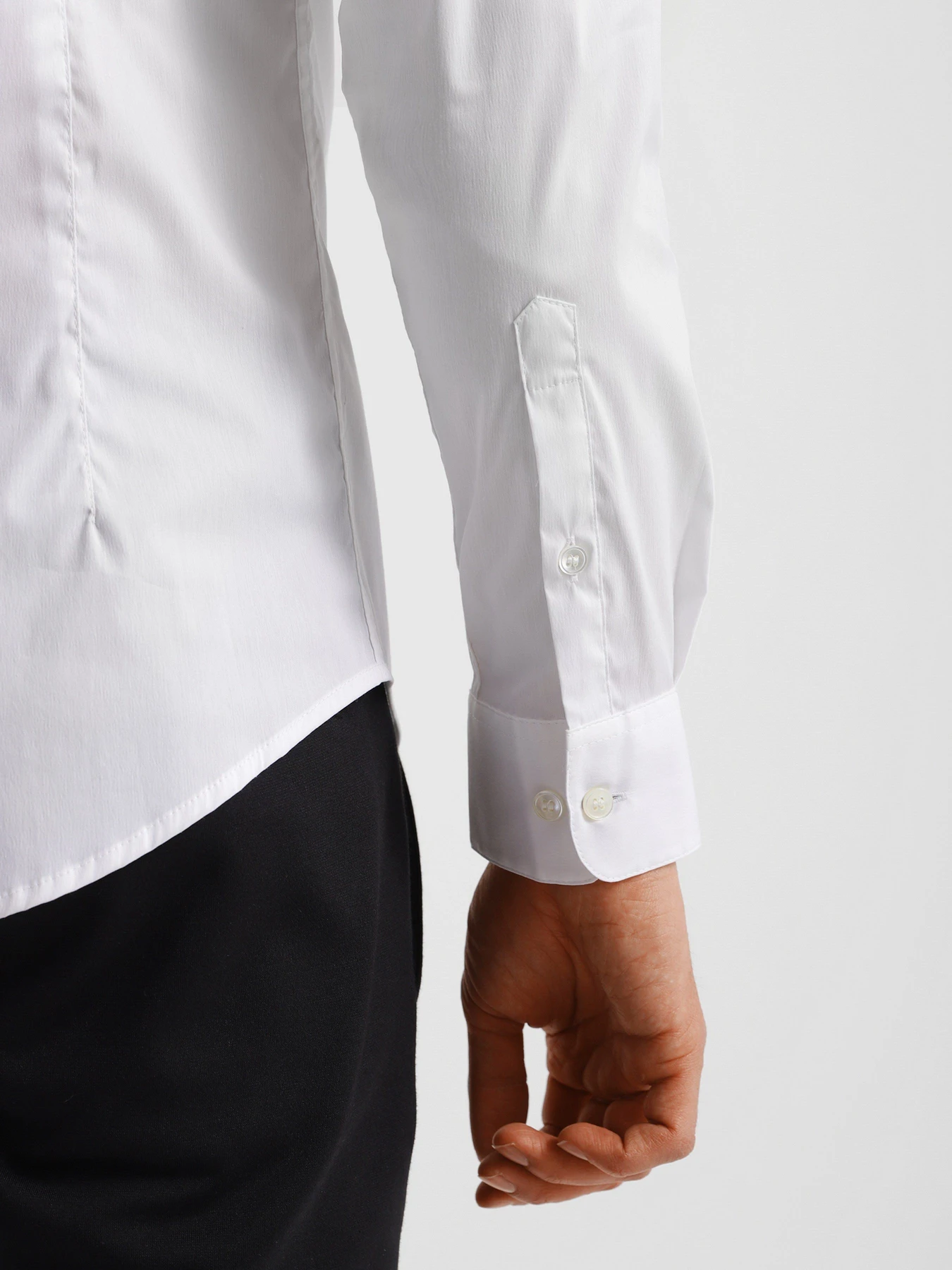 Рубашки Emporio Armani модель 8N1C09-1NI9Z-0100 Рубашки Emporio Armani модель 8N1C09-1NI9Z-0100 Фото