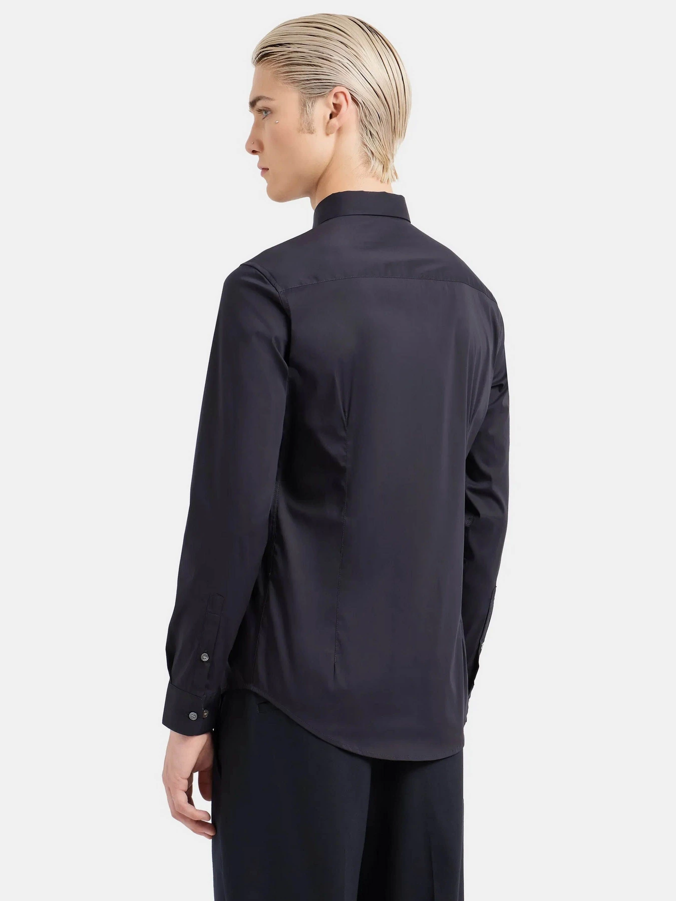 Рубашки Emporio Armani модель 8N1C09-1NI9Z-0934 Рубашки Emporio Armani модель 8N1C09-1NI9Z-0934 Фото