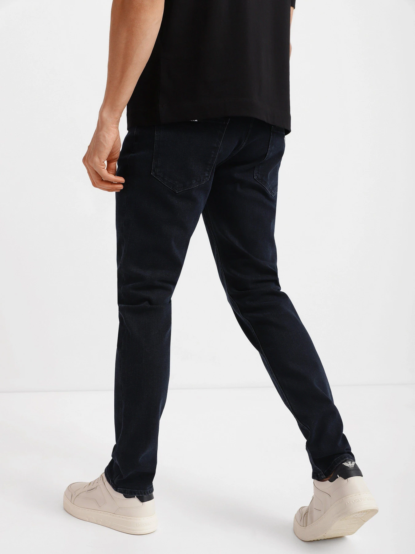 Джинси Emporio Armani Slim модель 8N1J06-1G0IZ-0942 Джинси Emporio Armani Slim модель 8N1J06-1G0IZ-0942 Фото