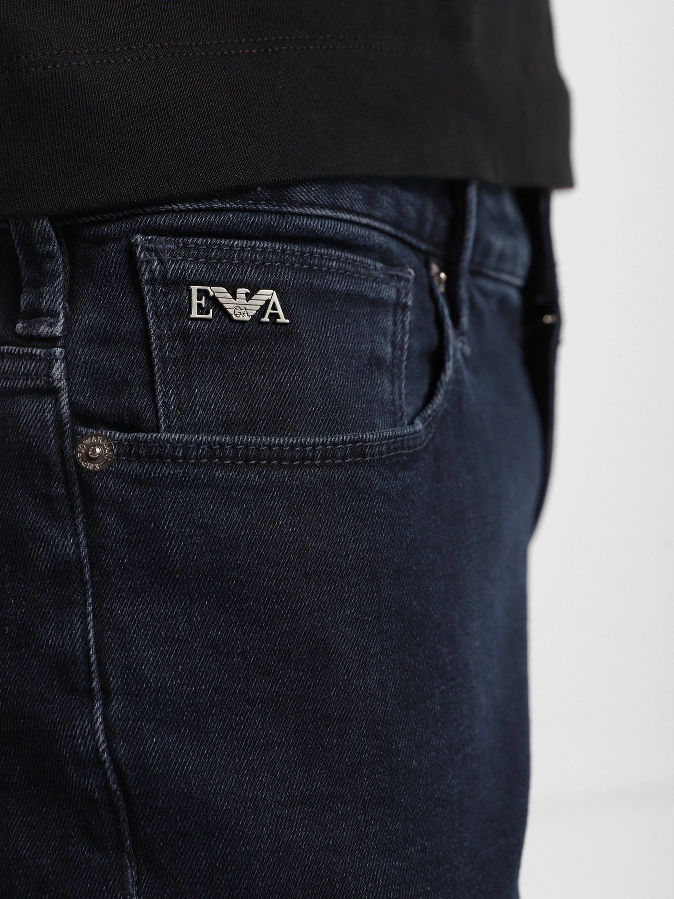 Джинси Emporio Armani Slim модель 8N1J06-1G0IZ-0942 Джинси Emporio Armani Slim модель 8N1J06-1G0IZ-0942 Фото