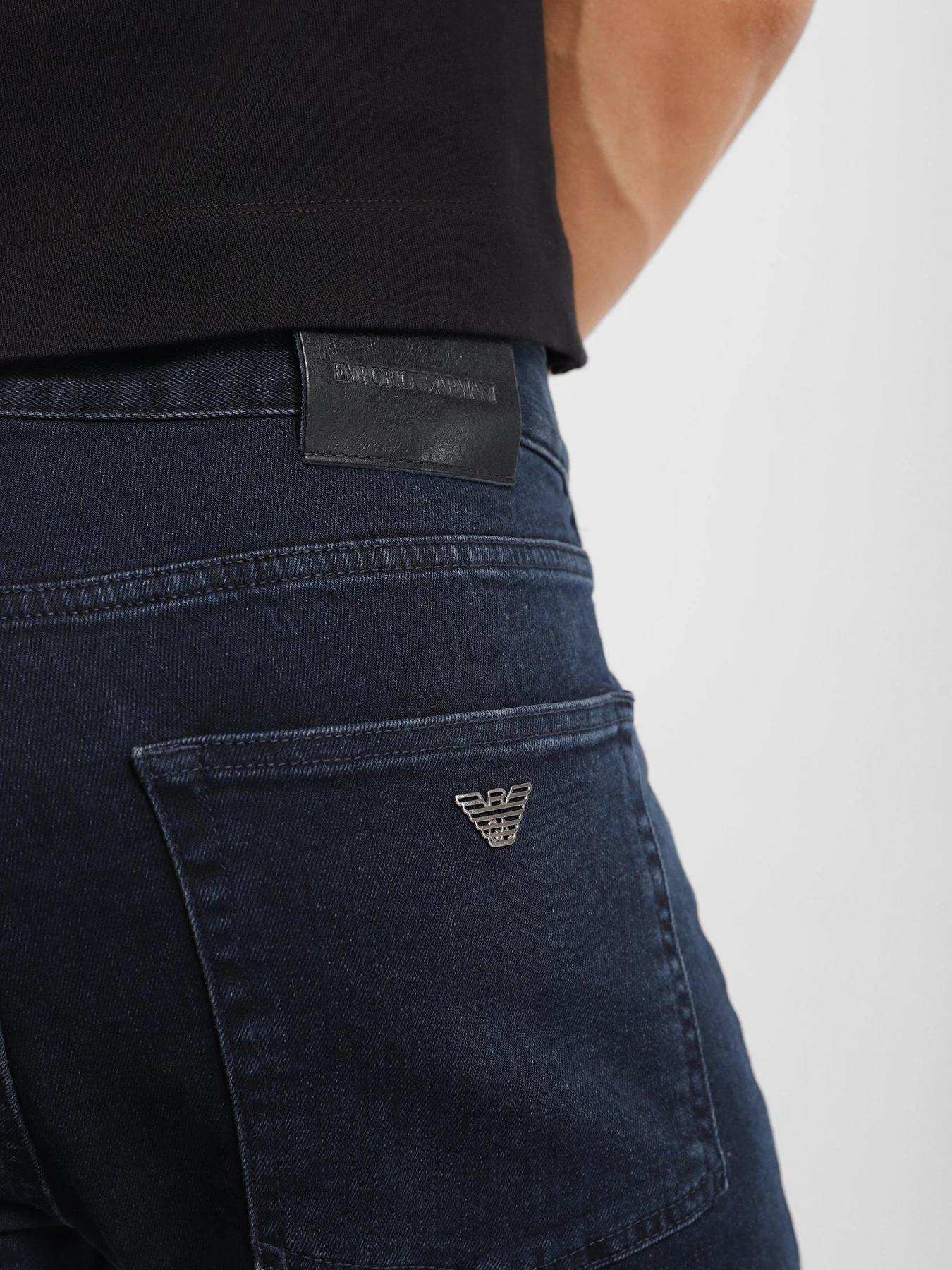 Джинсы Emporio Armani Slim модель 8N1J45-1G0IZ-0942 Фото