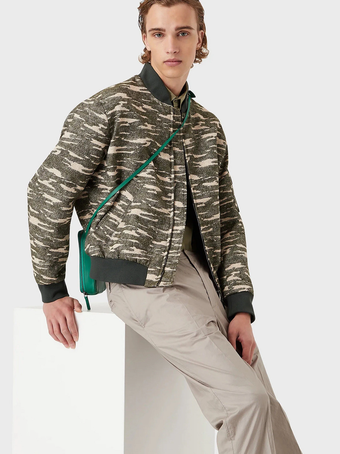 Брюки Emporio Armani модель 3L1P69-1NWWZ-0920 Брюки Emporio Armani модель 3L1P69-1NWWZ-0920 Фото