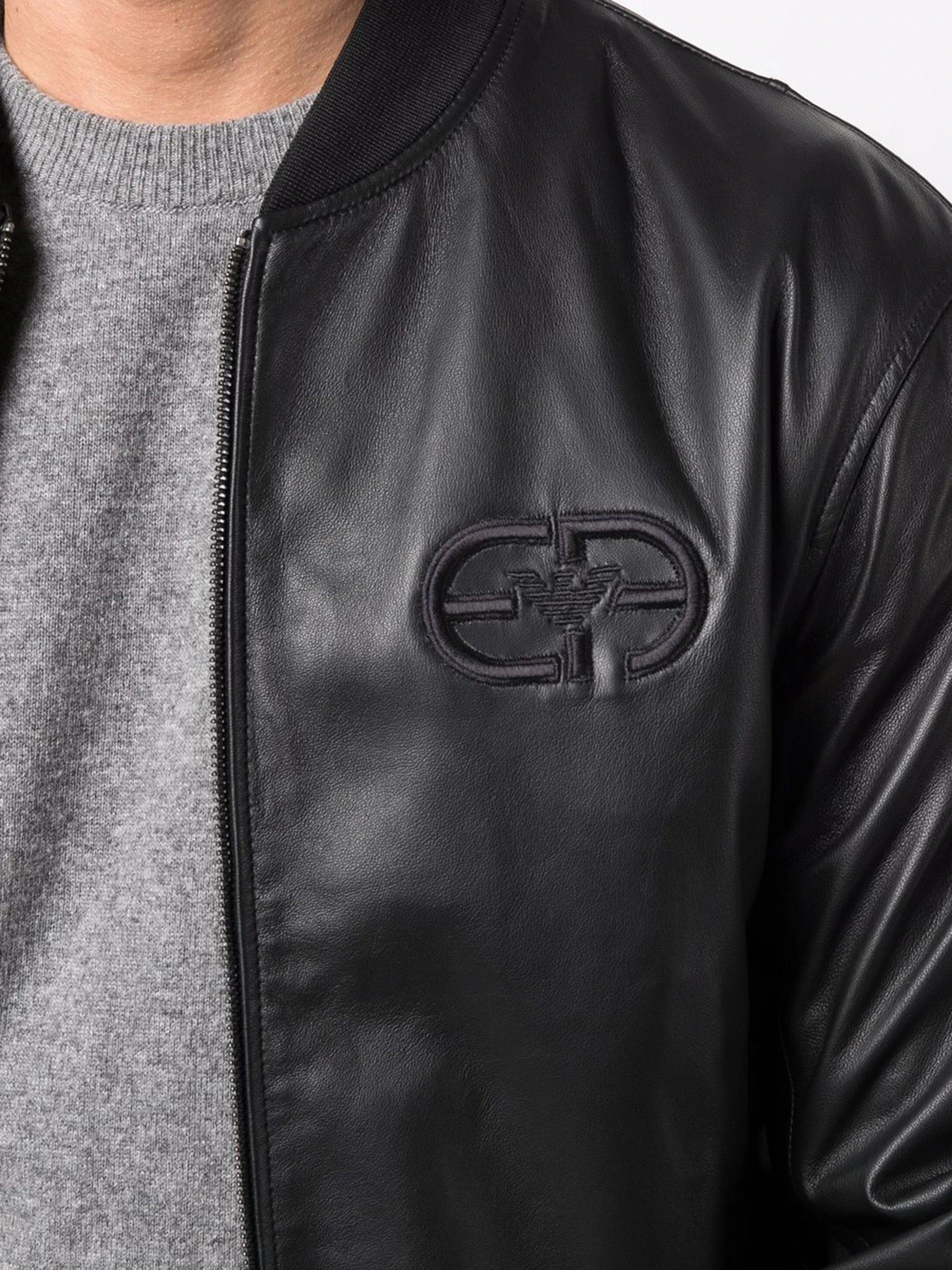 Куртки и дубленки Emporio Armani модель I1R04P-I1P04-999 Куртки и дубленки Emporio Armani модель I1R04P-I1P04-999 Фото