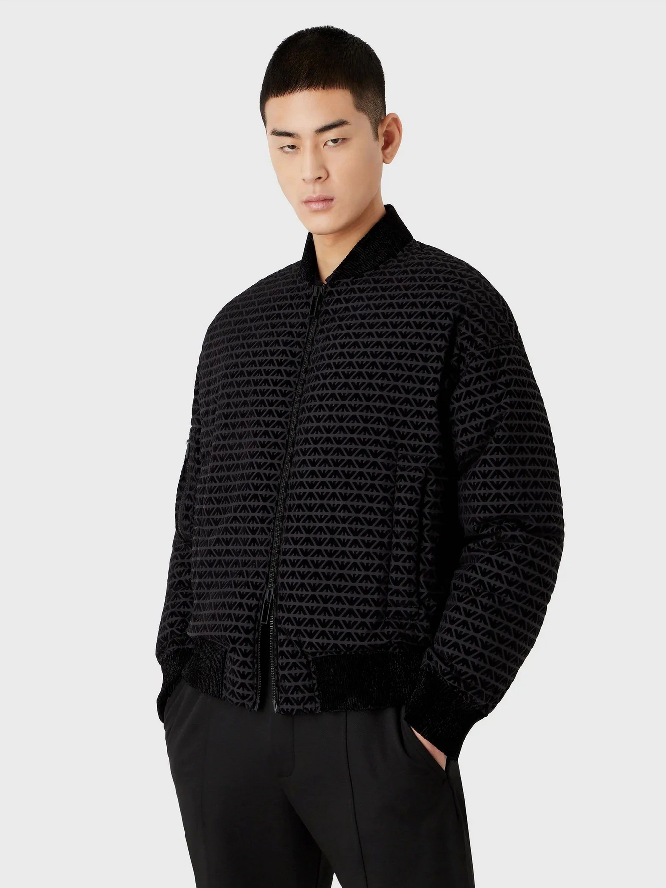 Куртки та дублянки Emporio Armani модель 6L1BF8-1NNCZ-0999 Куртки та дублянки Emporio Armani модель 6L1BF8-1NNCZ-0999 Фото