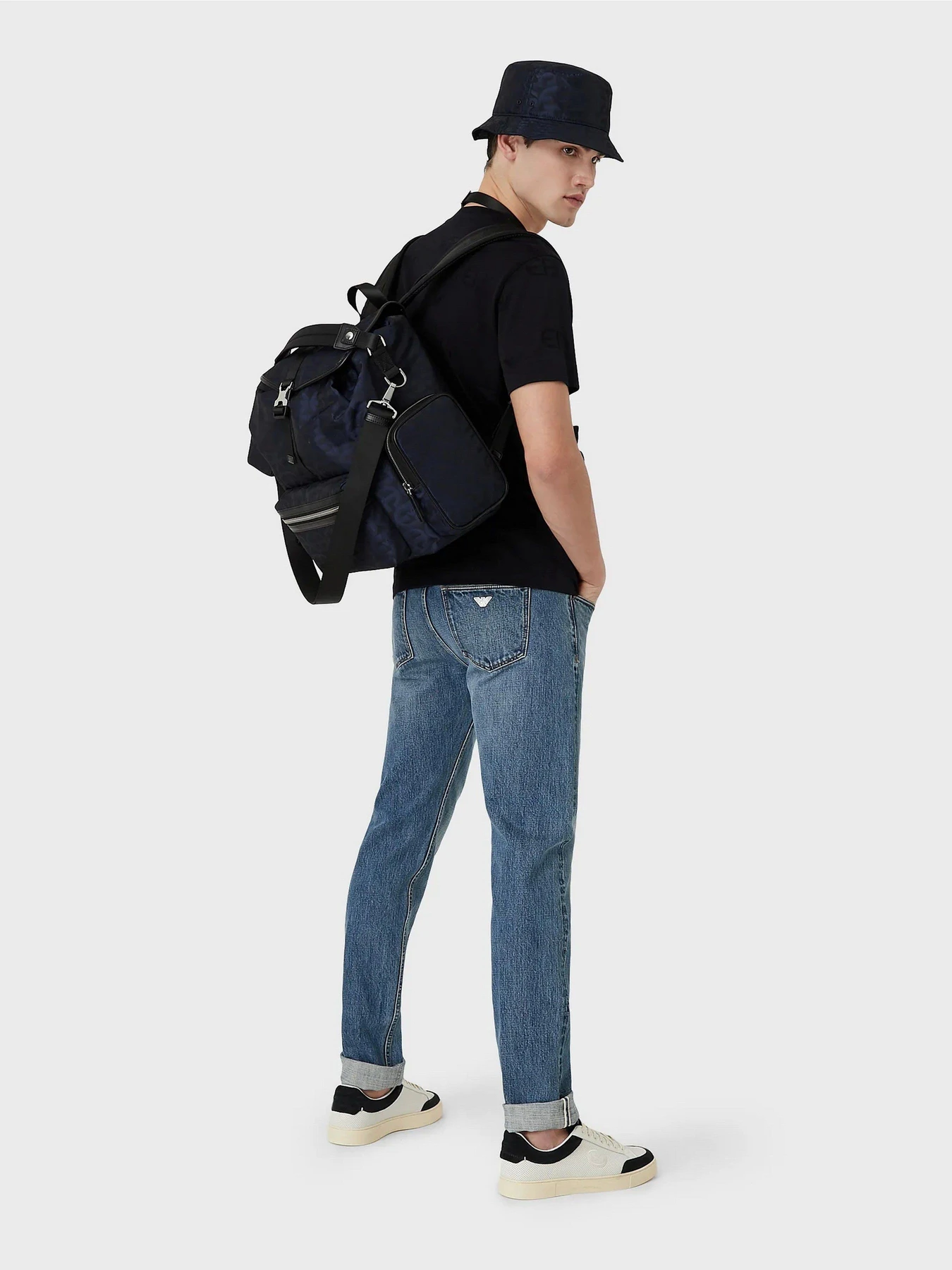 Джинсы Emporio Armani J75 модель 6L1J75-1DMEZ-0942 Фото