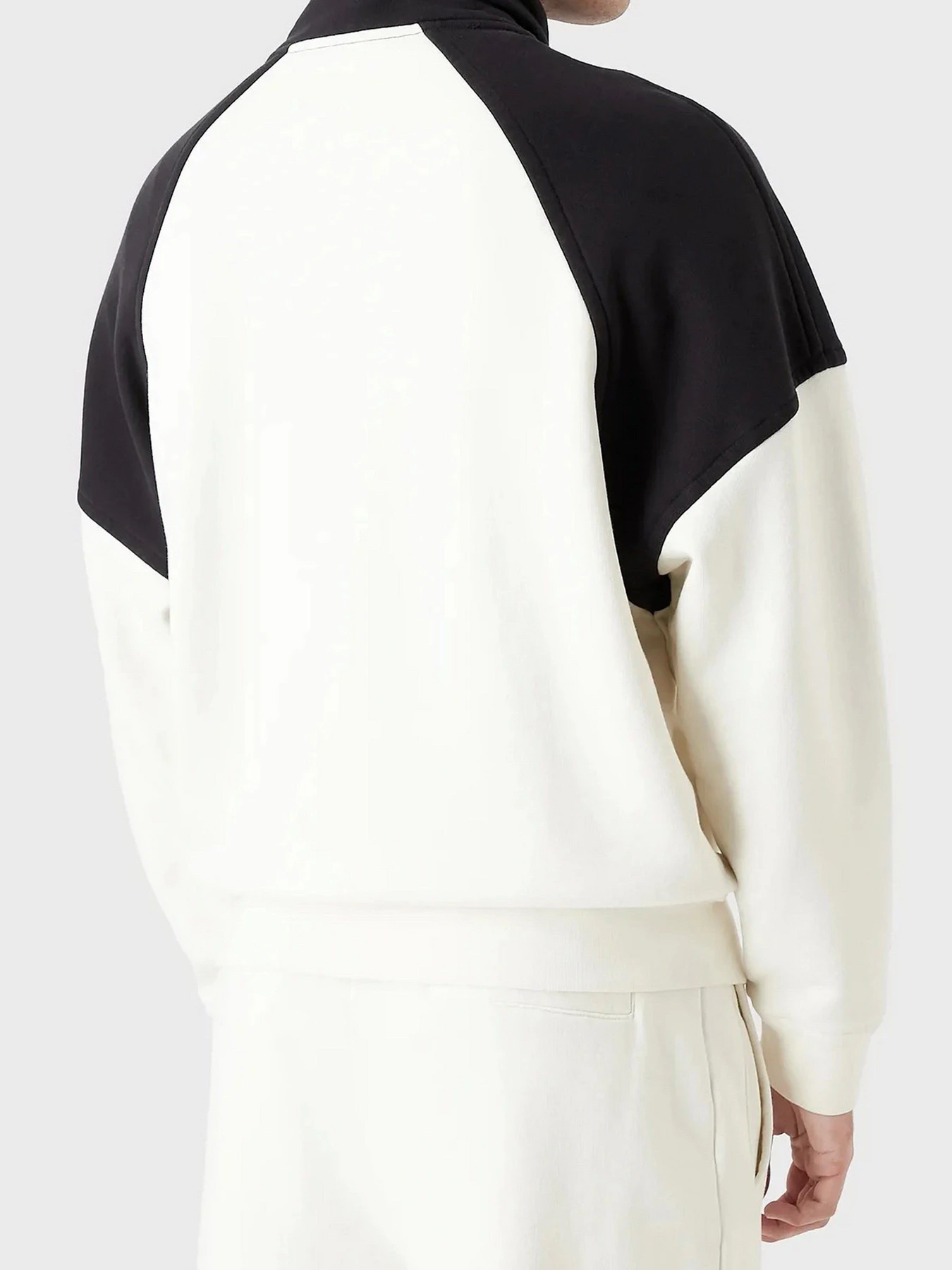 Худи и свитшоты Emporio Armani модель 6L1M81-1JWPZ-F920 Худи и свитшоты Emporio Armani модель 6L1M81-1JWPZ-F920 Фото