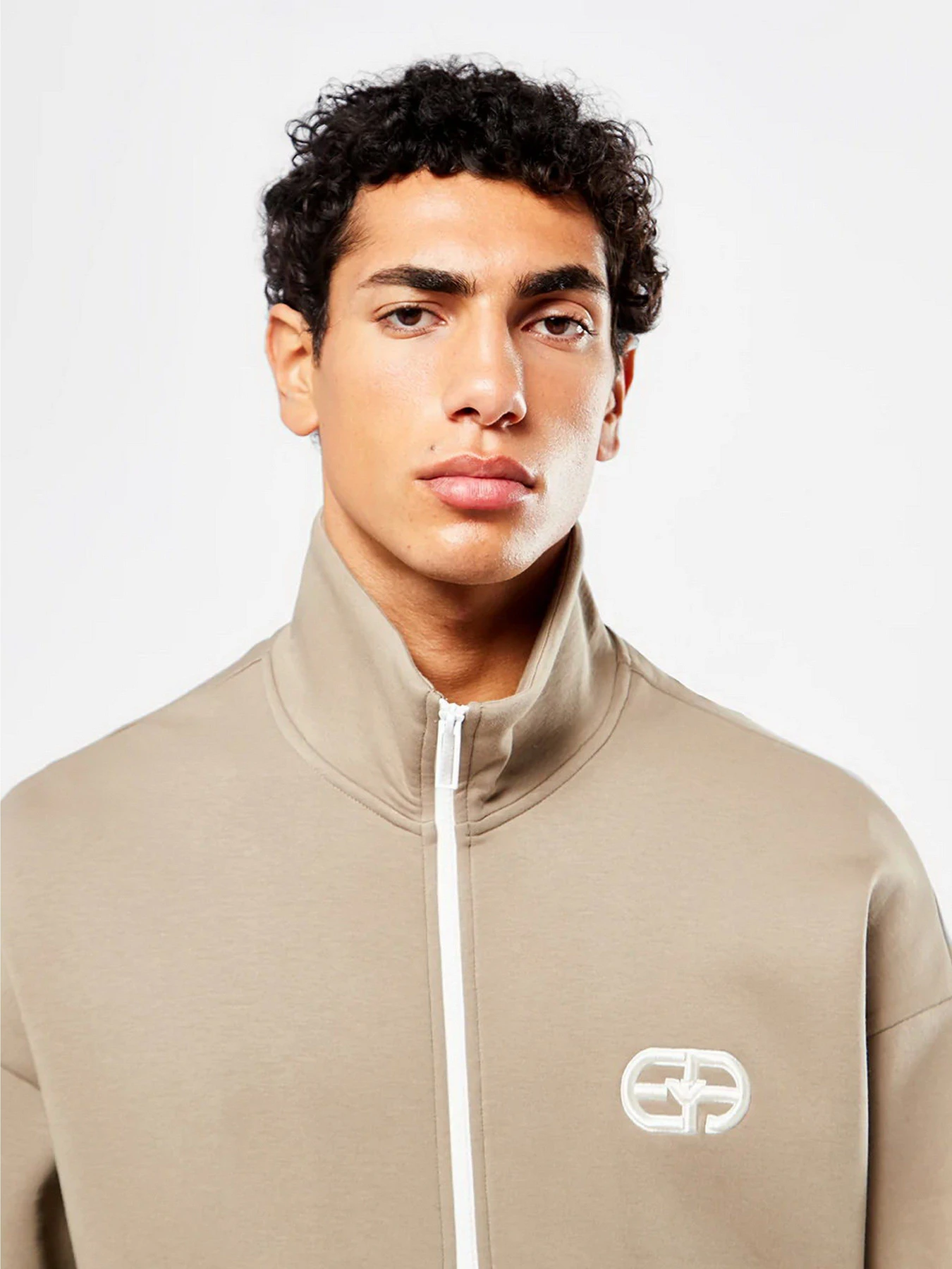 Худи и свитшоты Emporio Armani модель 6L1M85-1JHSZ-0137 Худи и свитшоты Emporio Armani модель 6L1M85-1JHSZ-0137 Фото