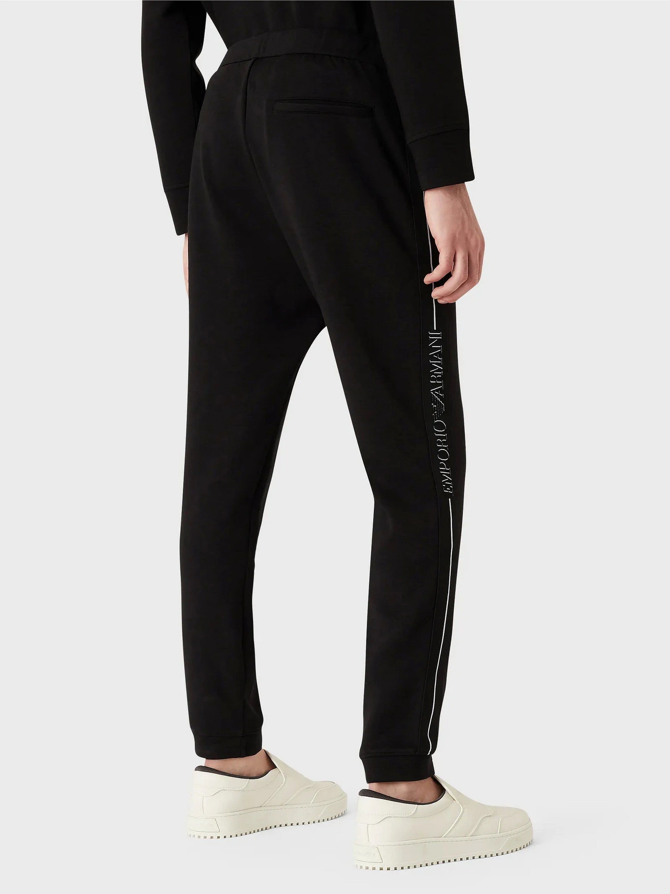 Брюки Emporio Armani модель 6L1P96-1JHSZ-0999 Брюки Emporio Armani модель 6L1P96-1JHSZ-0999 Фото